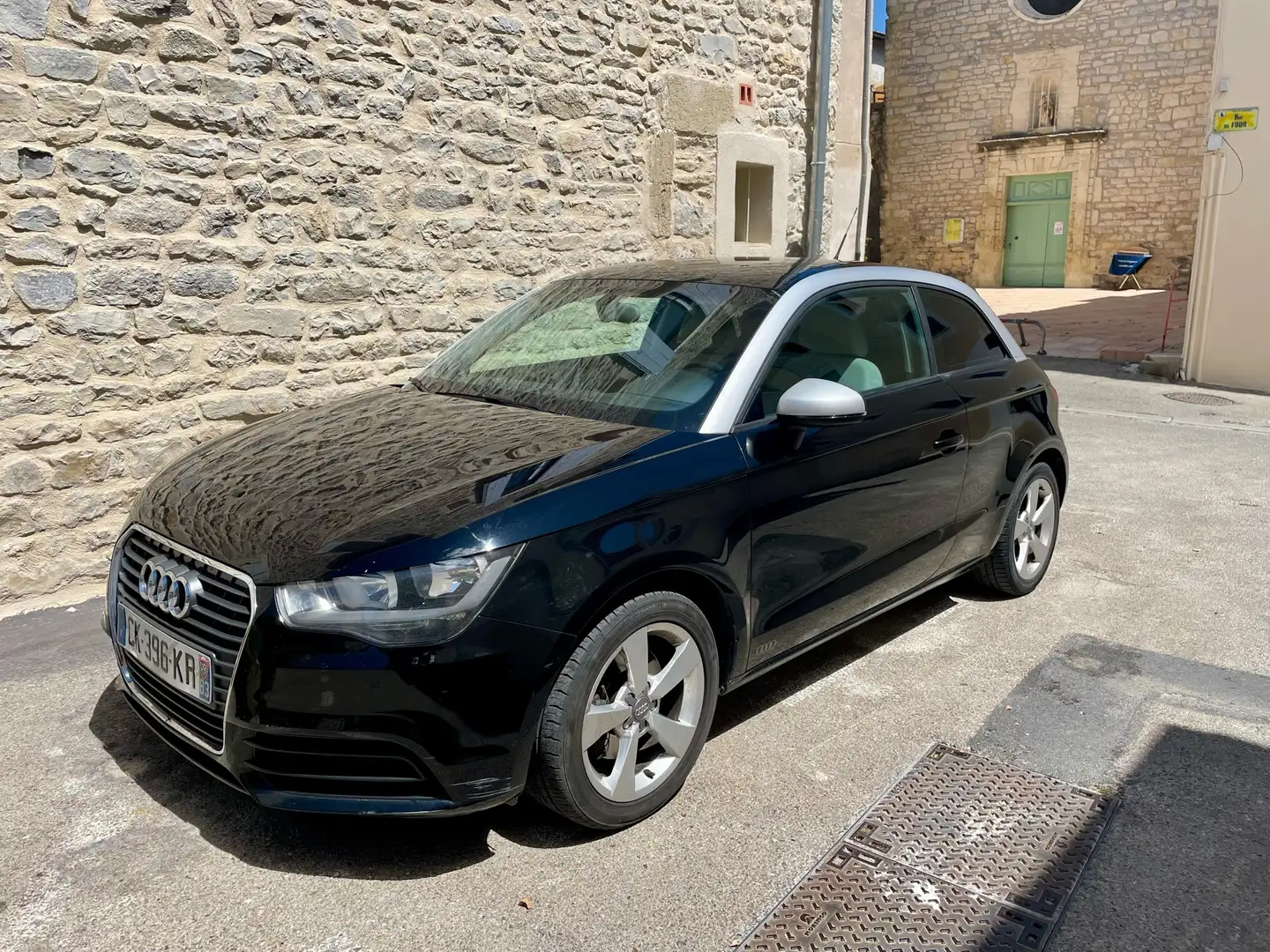 Audi A1 1.6 TDI 105 Ambiente Noir - 1