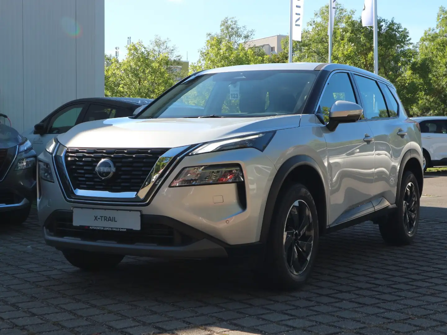 Nissan X-Trail ACENTA 1.5 VC-T MHEV 4x2 Winterräder inkl Argent - 2