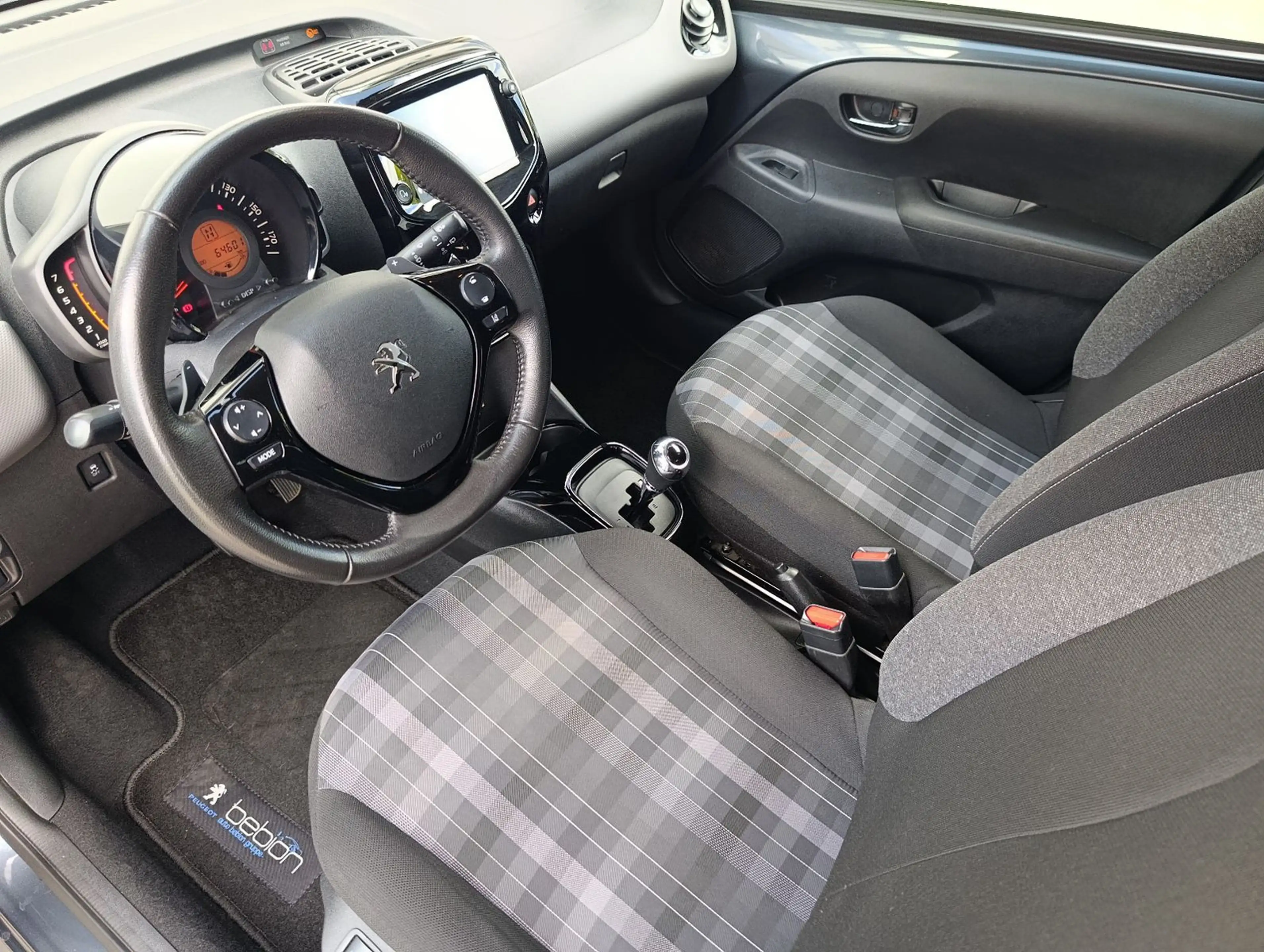 Peugeot 108 Allure Automatik SHZ Klima Car/Play — photo 8