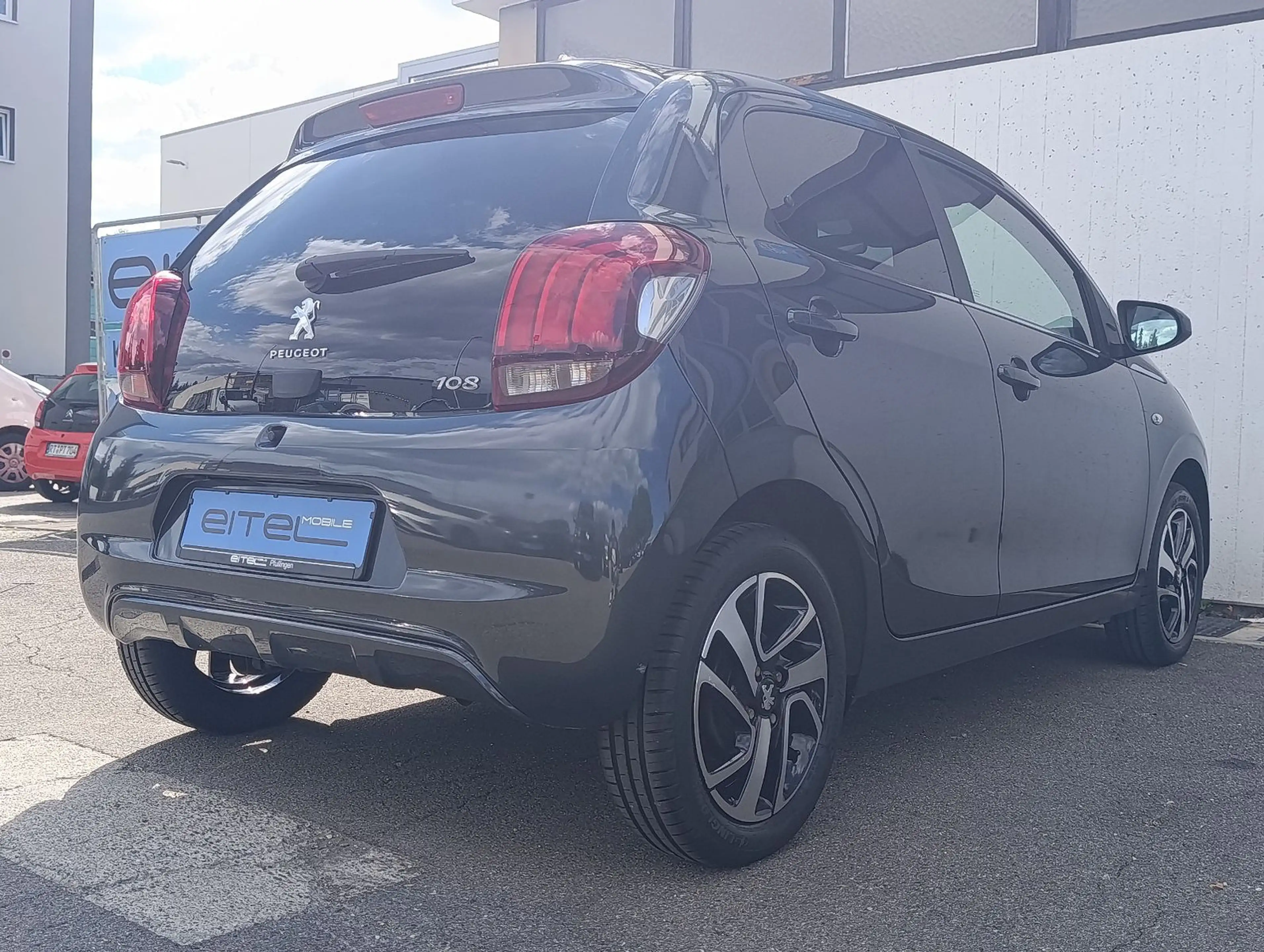 Peugeot 108 Allure Automatik SHZ Klima Car/Play — photo 3