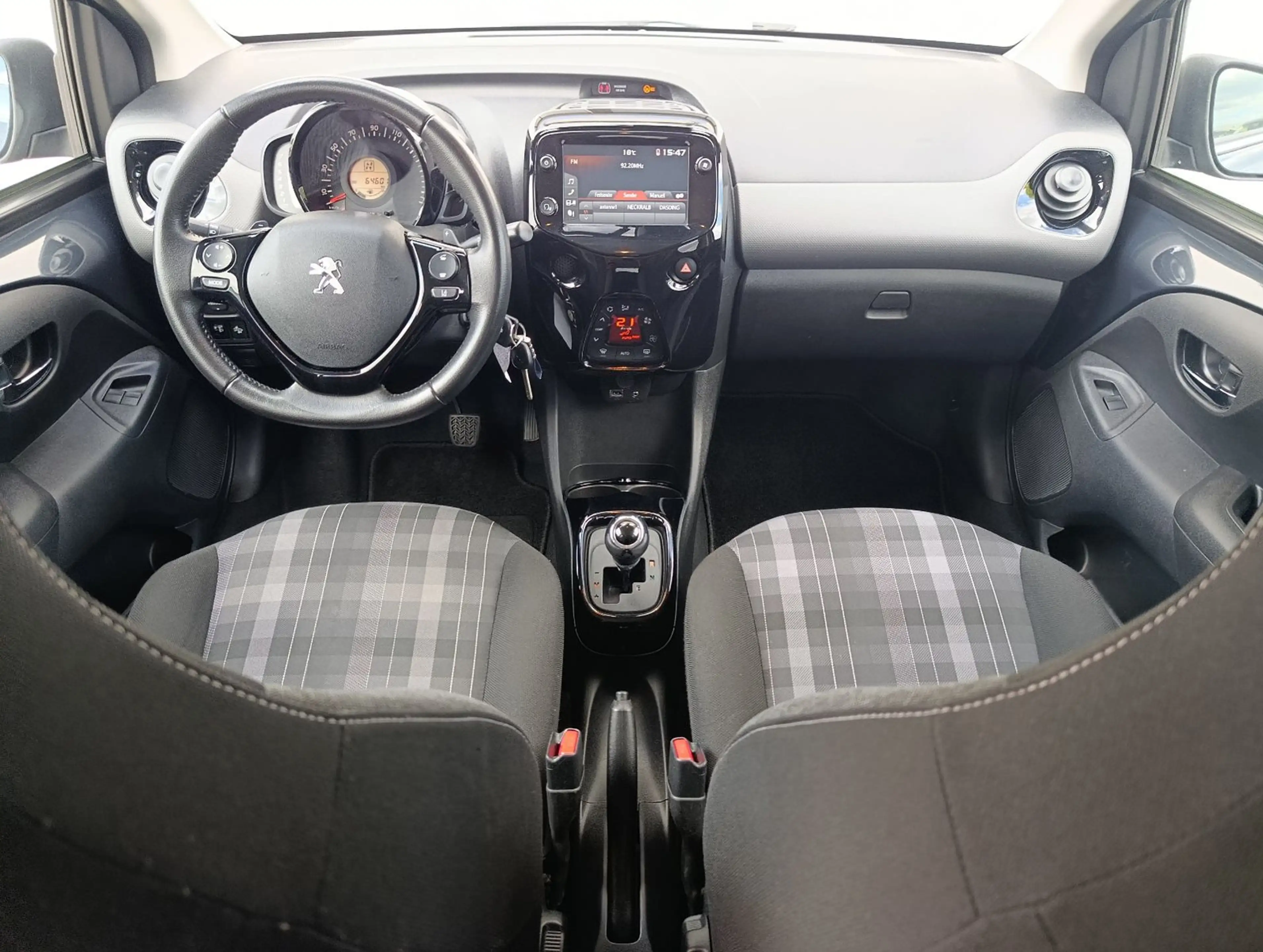 Peugeot 108 Allure Automatik SHZ Klima Car/Play — photo 15