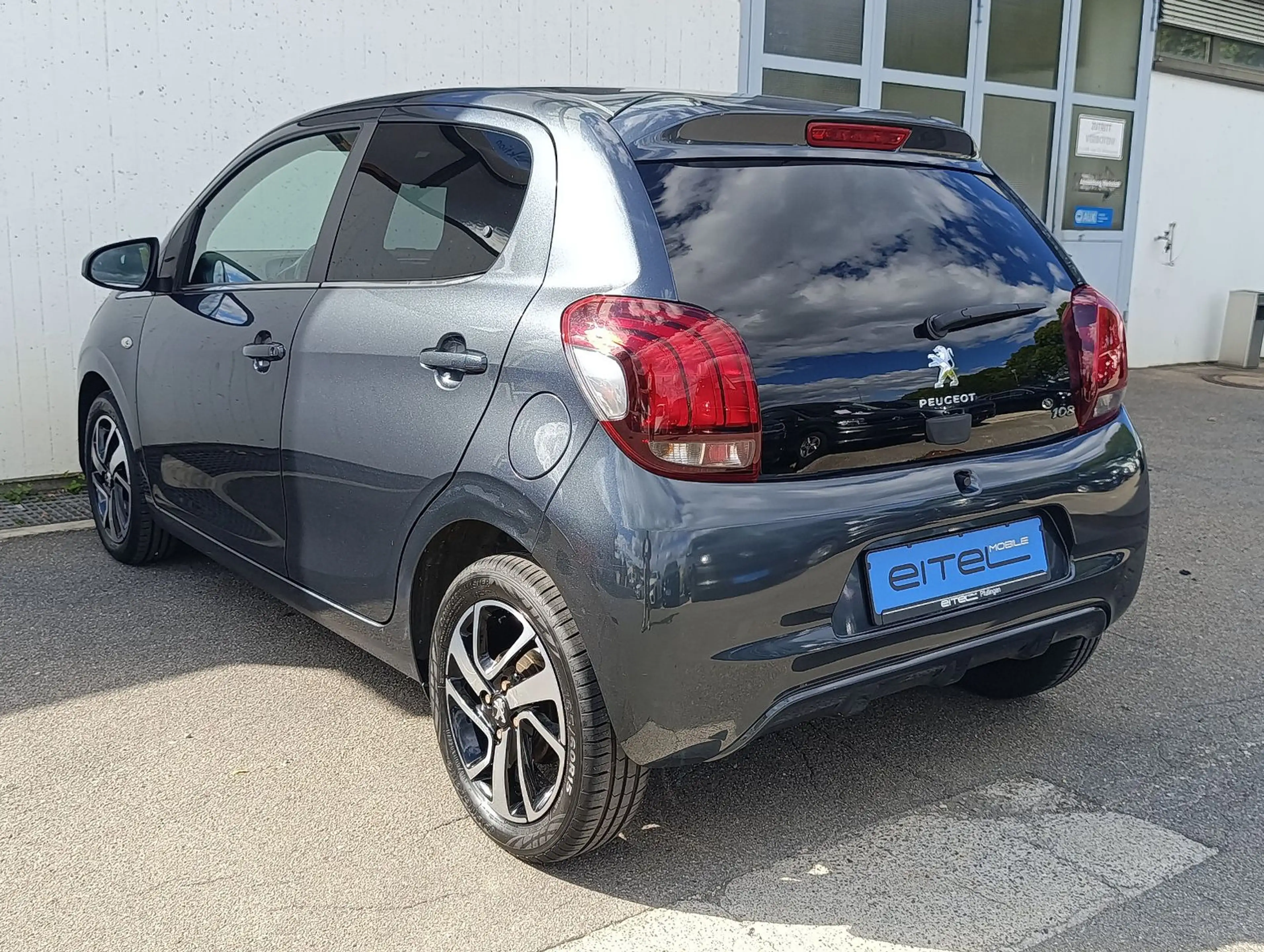 Peugeot 108 Allure Automatik SHZ Klima Car/Play — photo 4