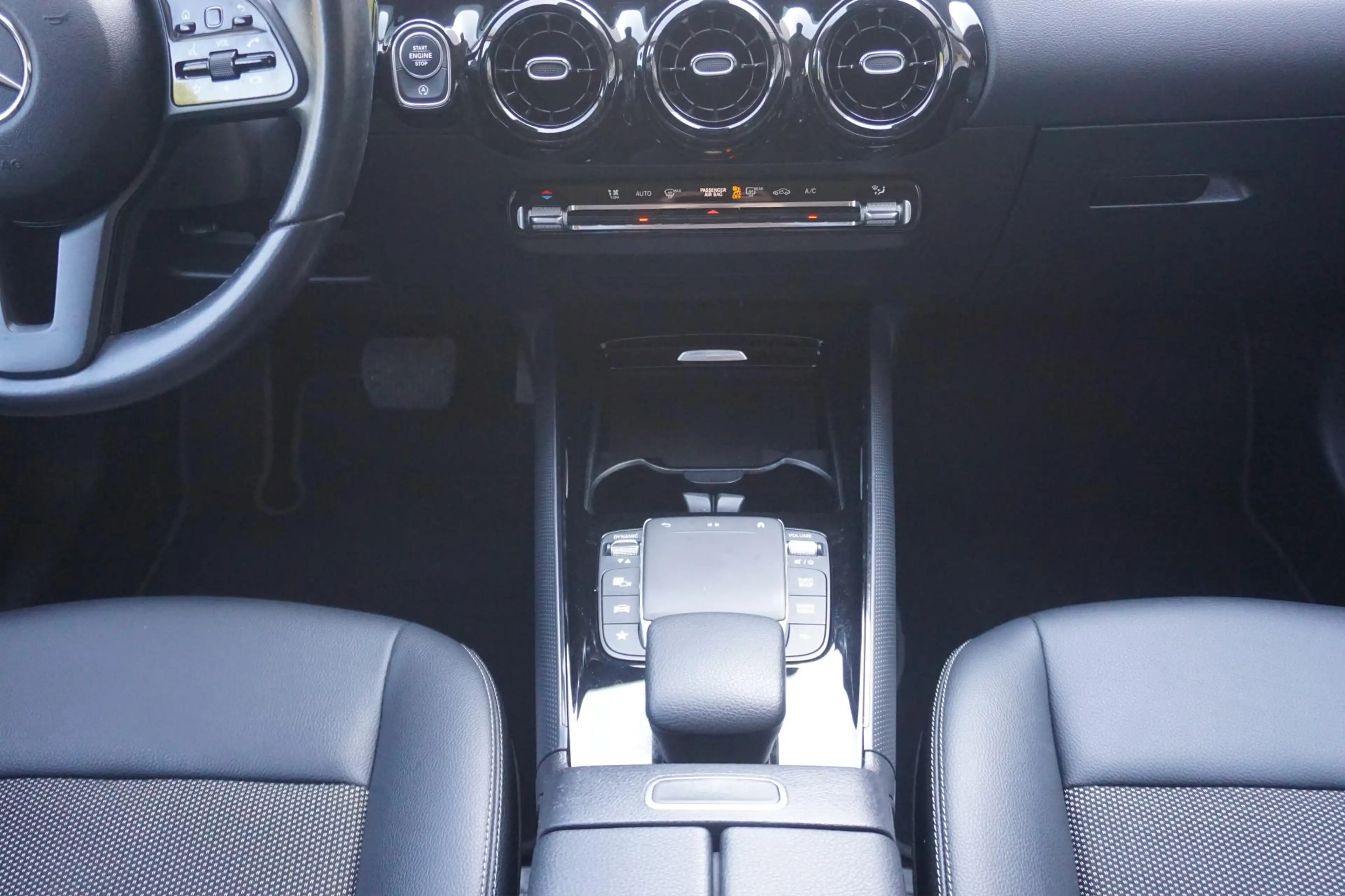 Mercedes-Benz GLA 200 Business Solution Trekhaak | Dodehoek assistent | — photo 14