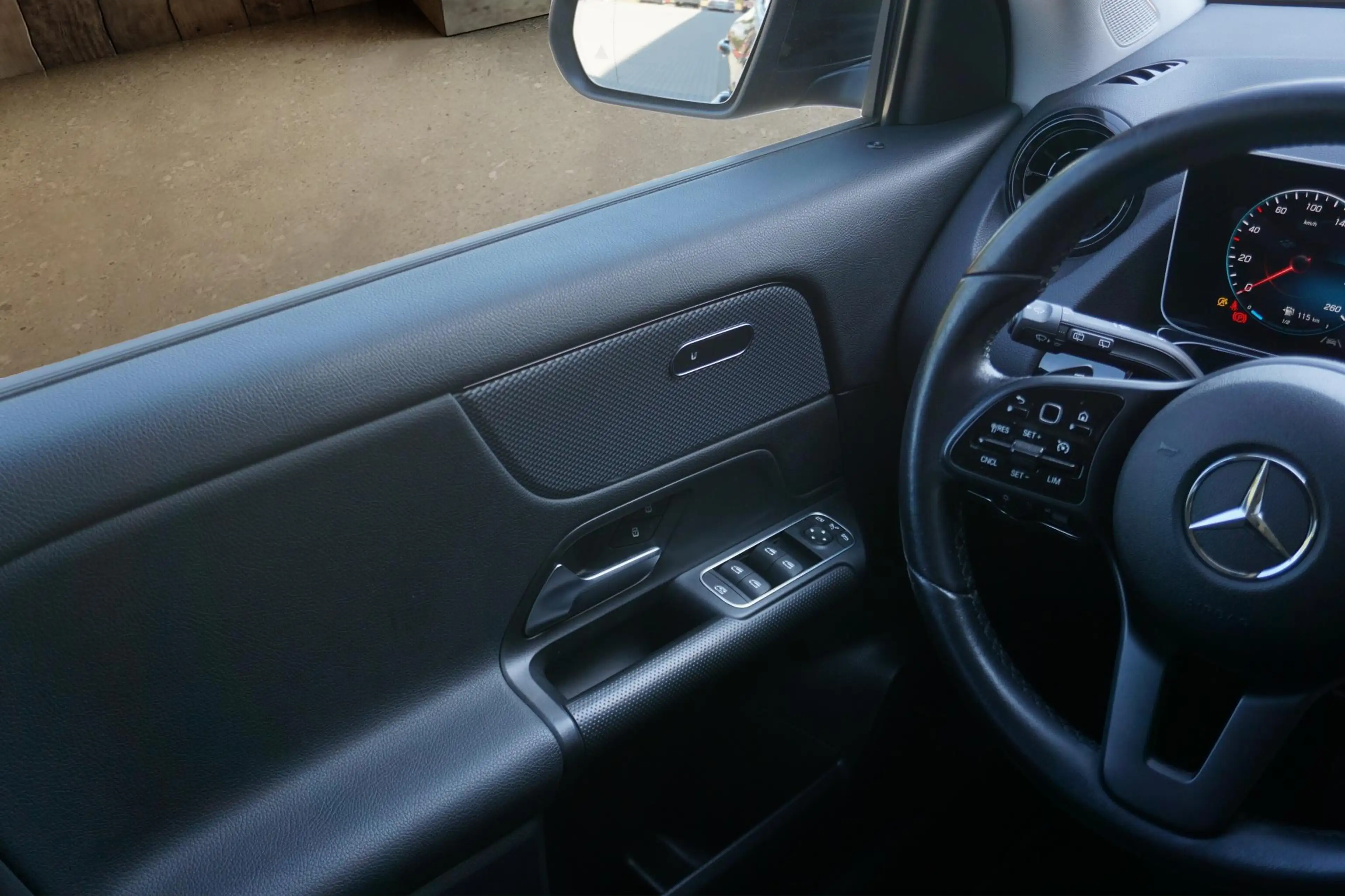 Mercedes-Benz GLA 200 Business Solution Trekhaak | Dodehoek assistent | — photo 11