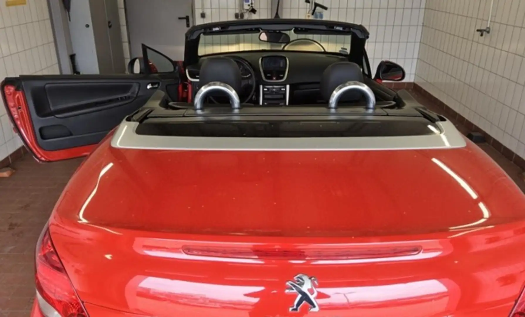 Peugeot 207 CC 1.6 Roland Garros LEDER NAVIGATION 1.HAND Rot - 2
