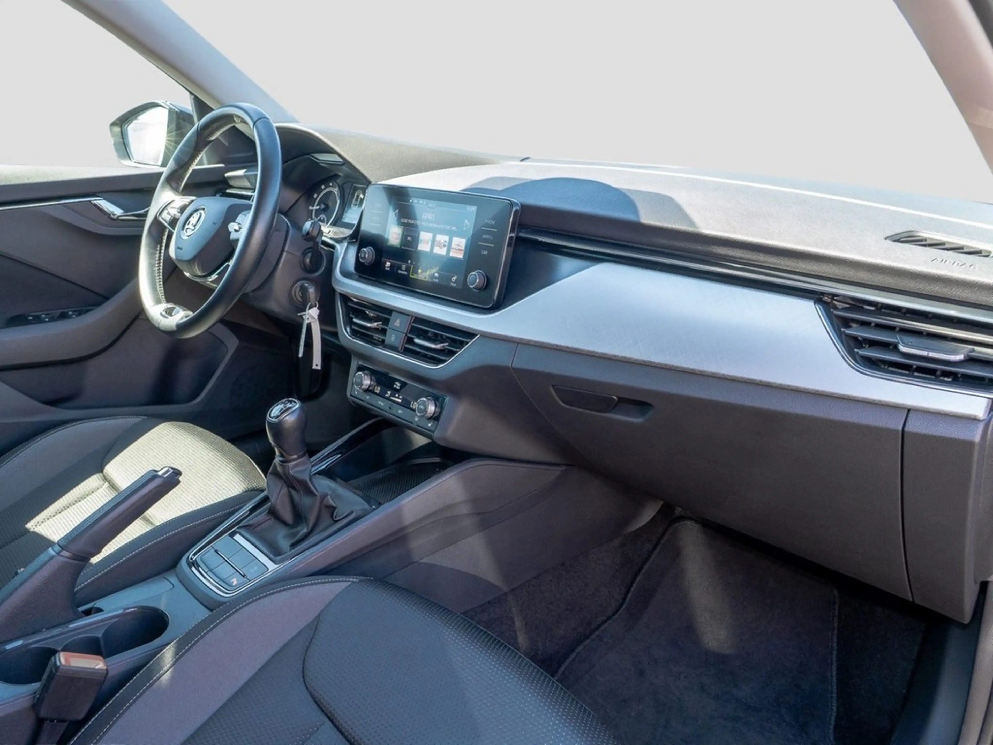 Skoda Kamiq 1.5 TSI Tour LED, SmartLink — photo 9
