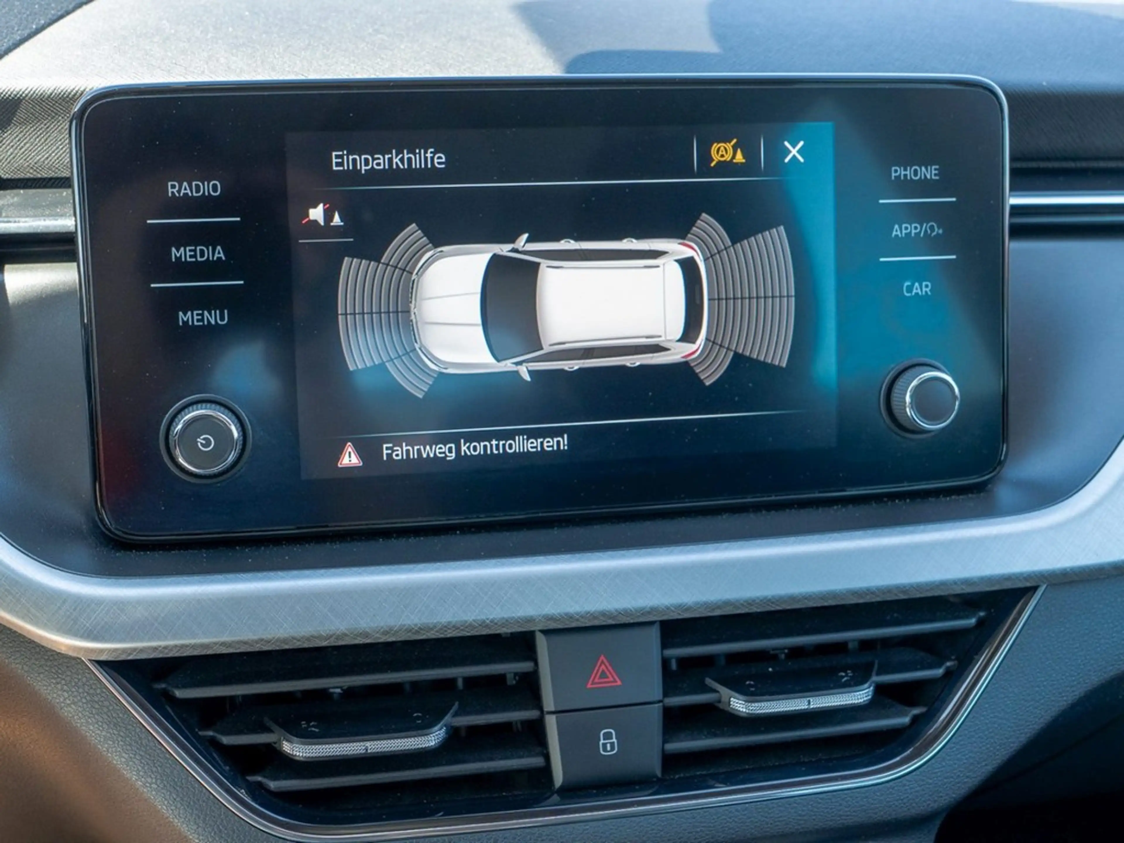 Skoda Kamiq 1.5 TSI Tour LED, SmartLink — photo 15