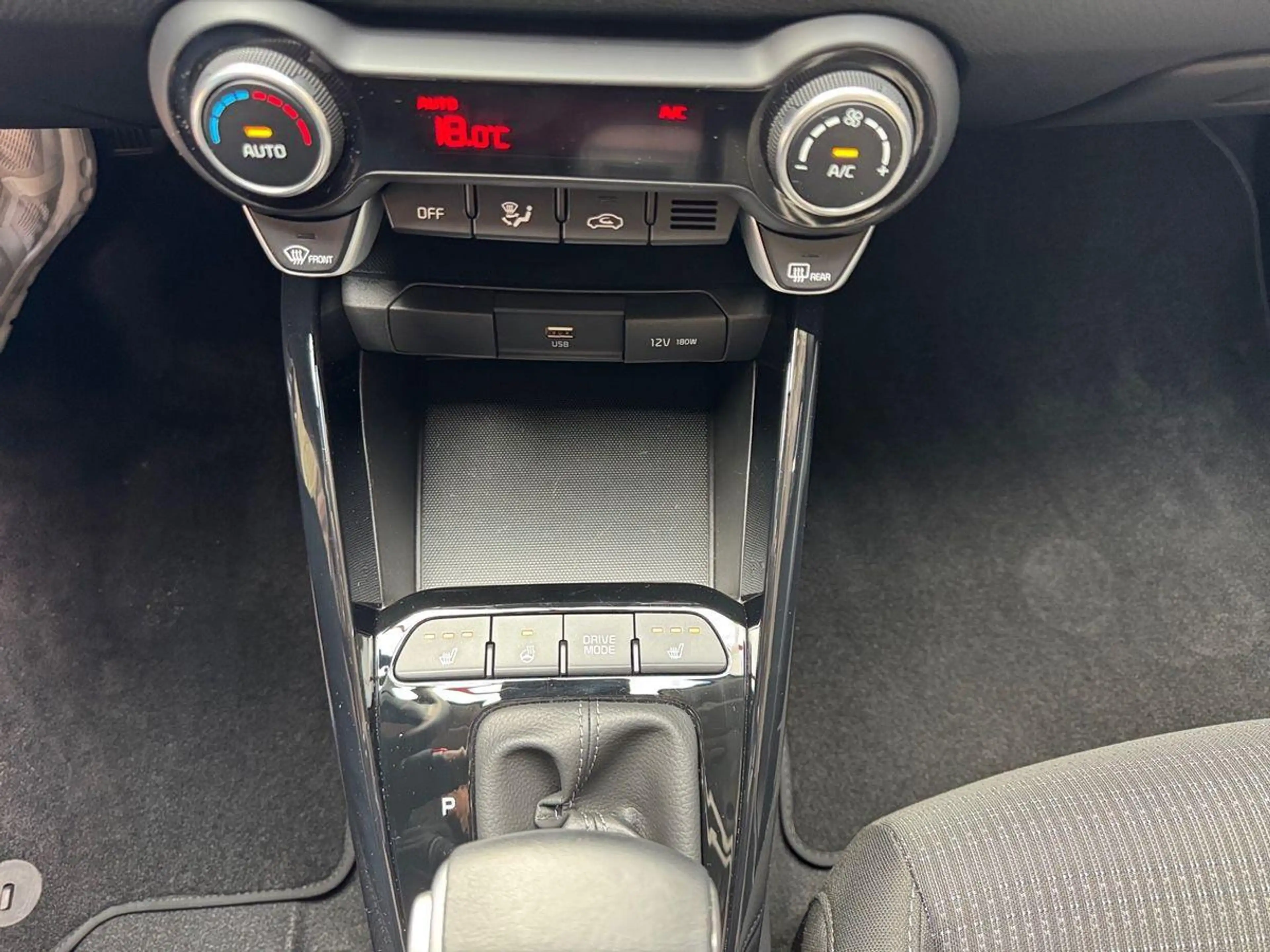 Kia Stonic Vision 1.0 TGDI 100 DCT Vision Navi Sitzheizung — photo 13