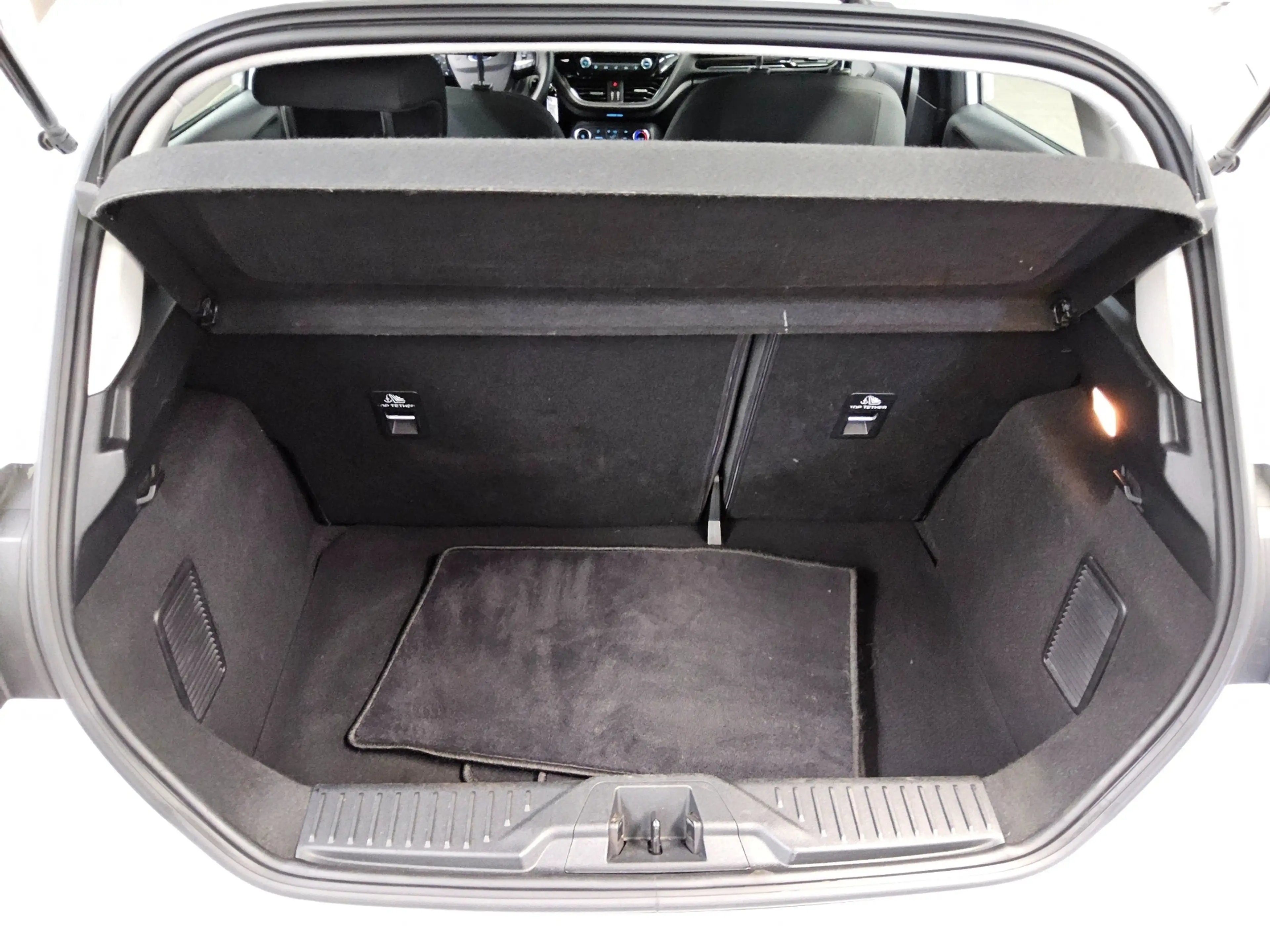 Ford Fiesta — photo 11