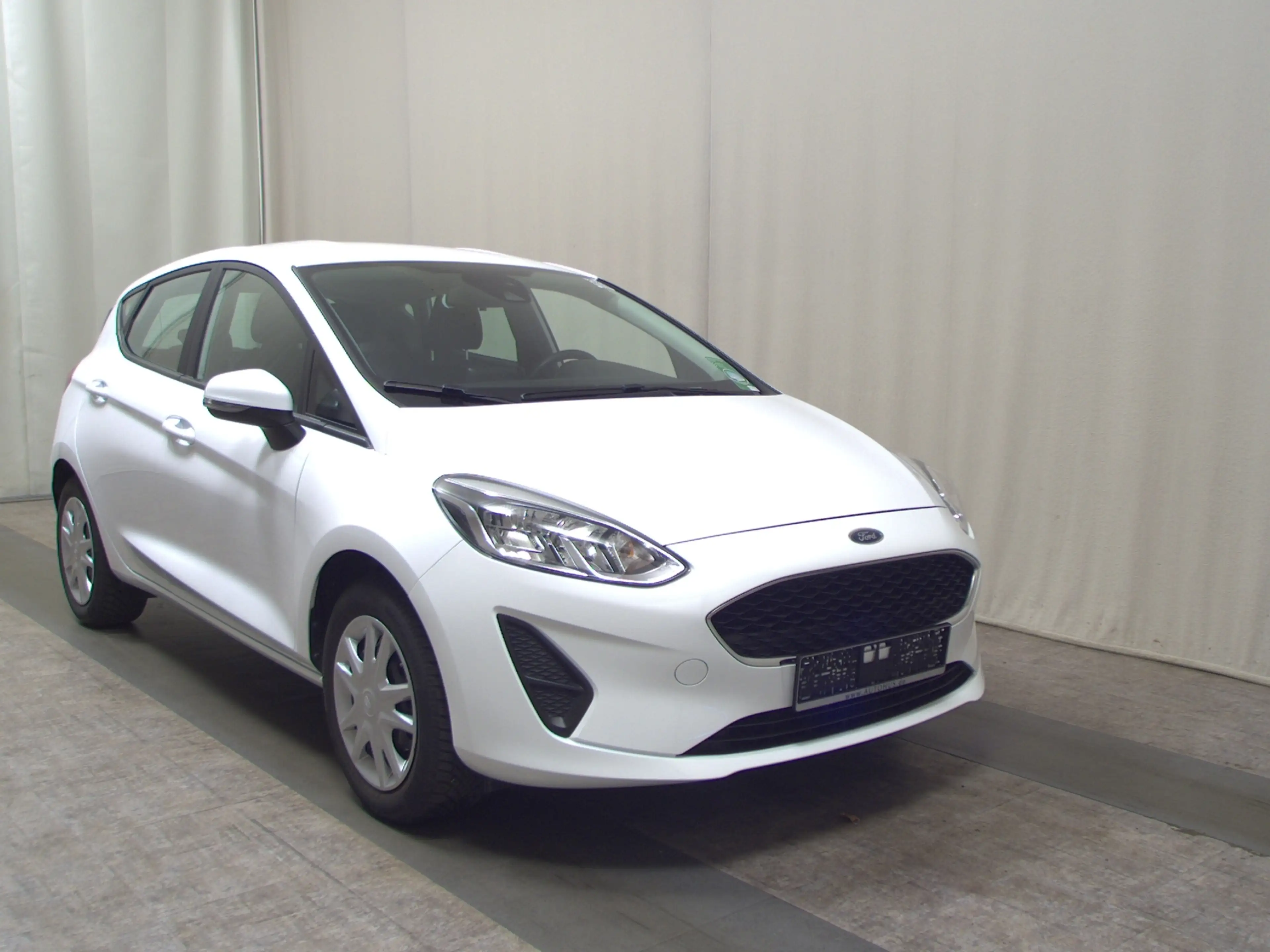 Ford Fiesta — photo 3
