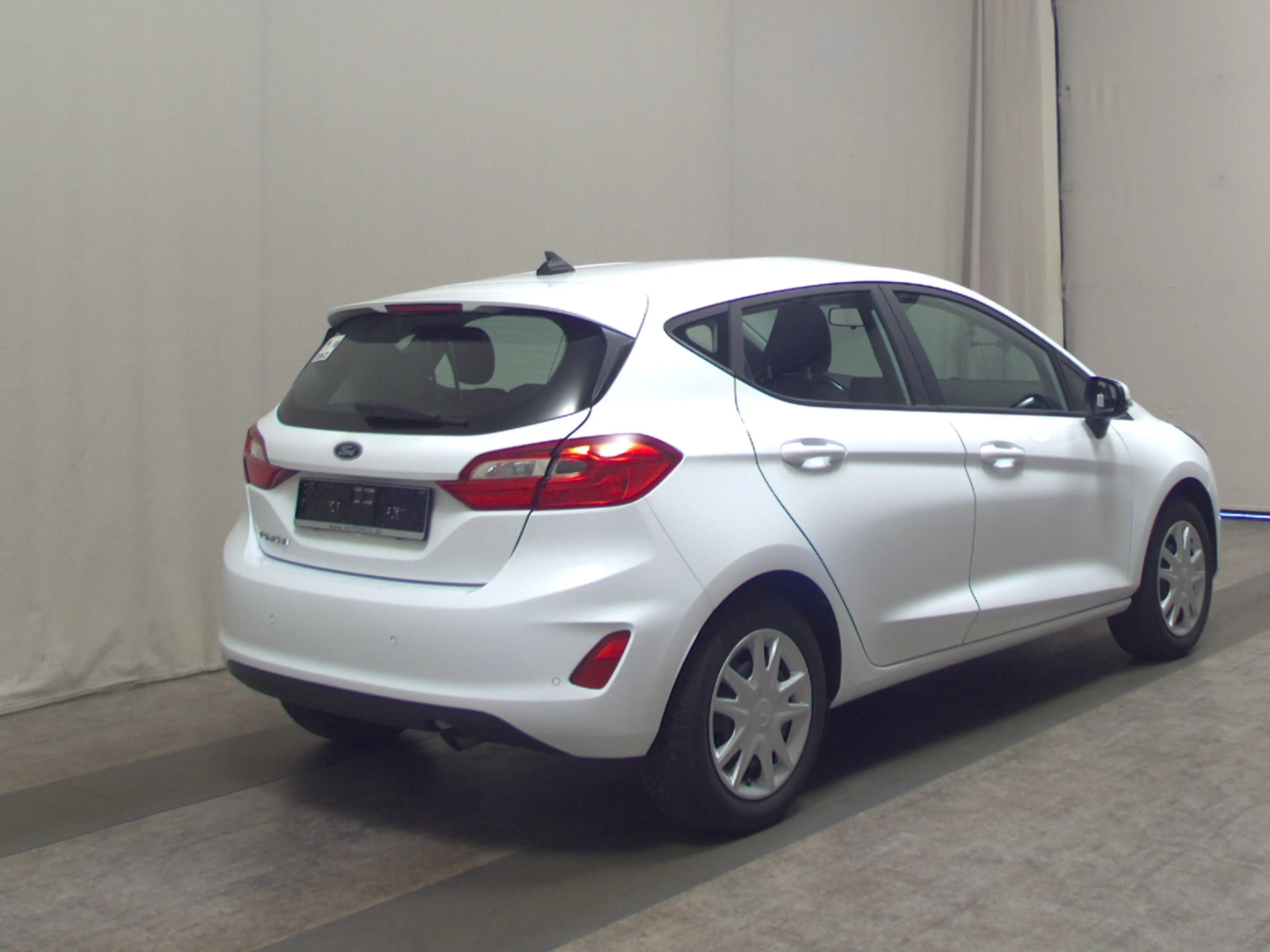 Ford Fiesta — photo 4