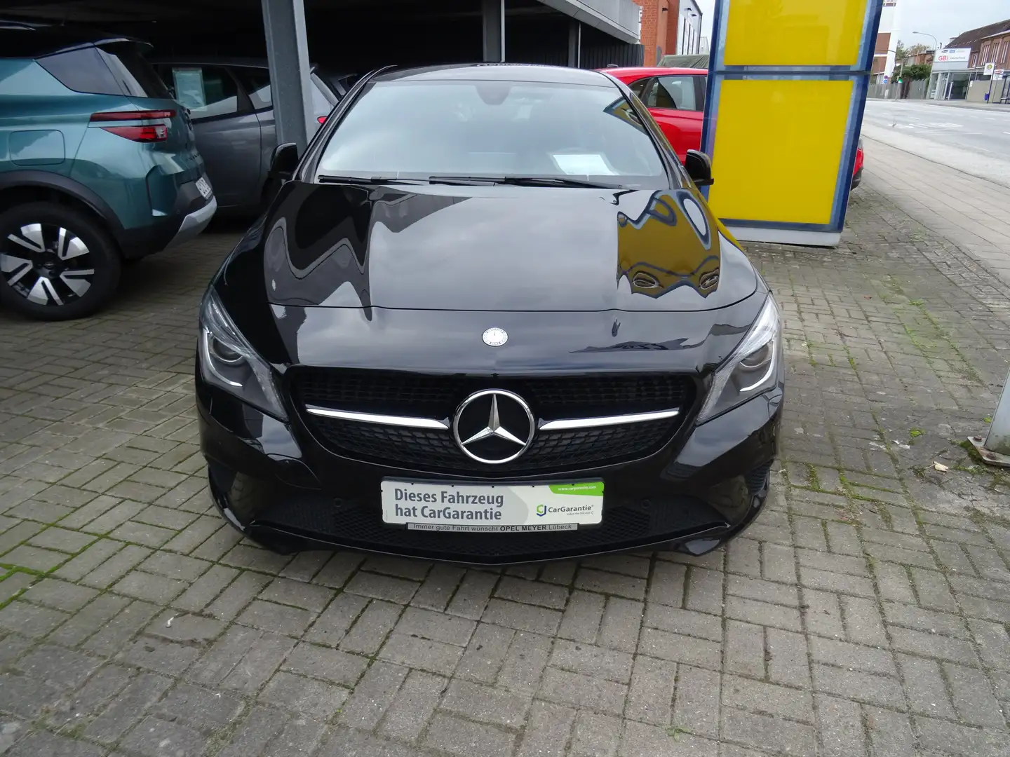 Mercedes-Benz CLA 180 CLA 180 Zwart - 2