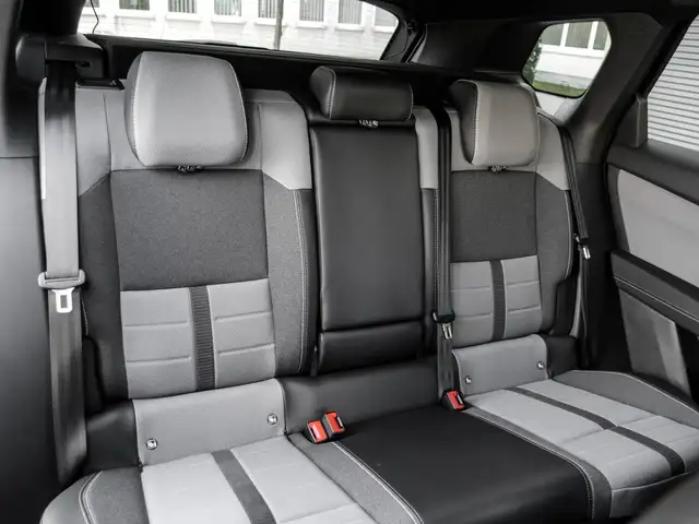 Opel Grandland view 4
