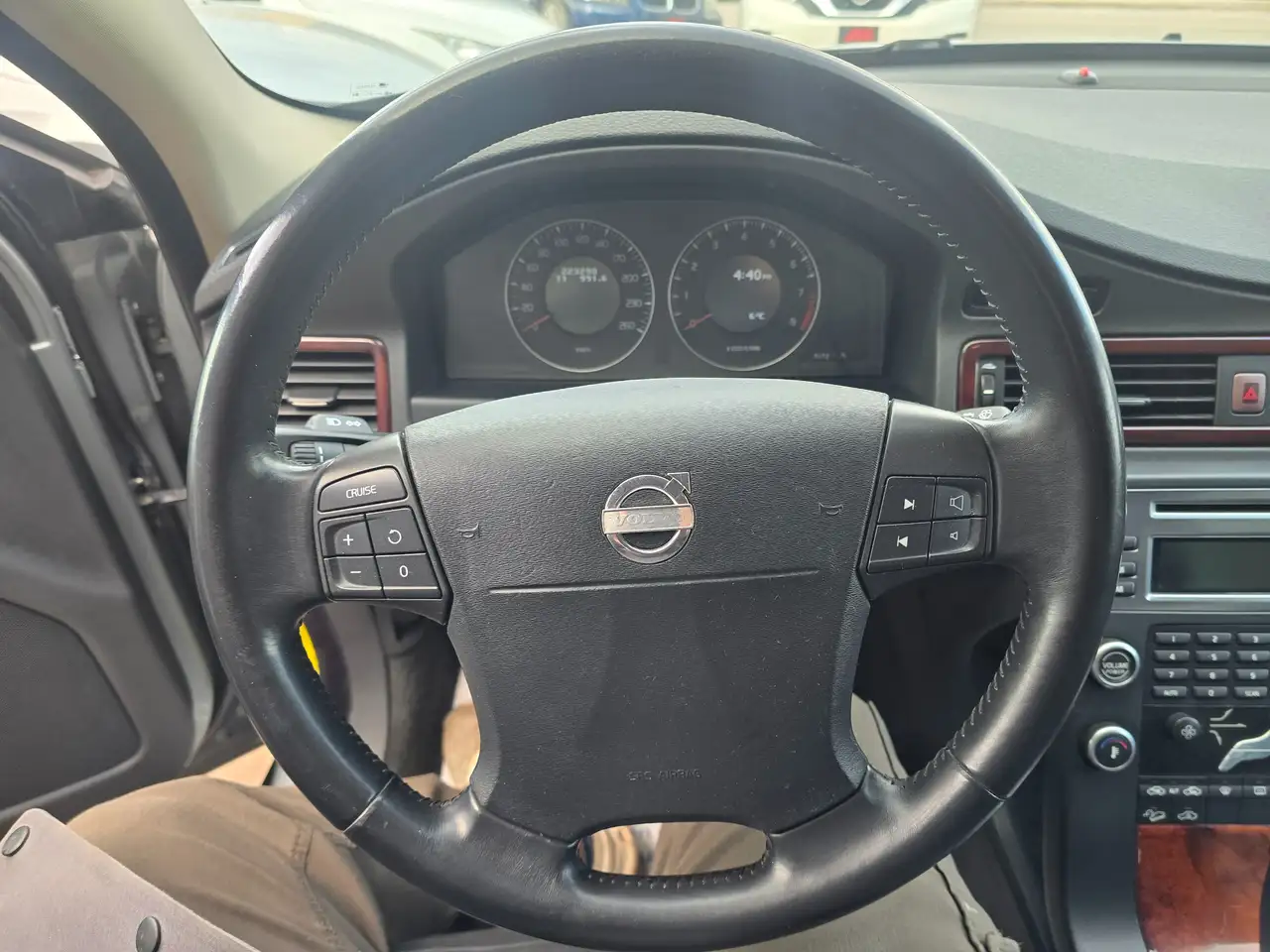Volvo XC70 снимка Volvo XC70
