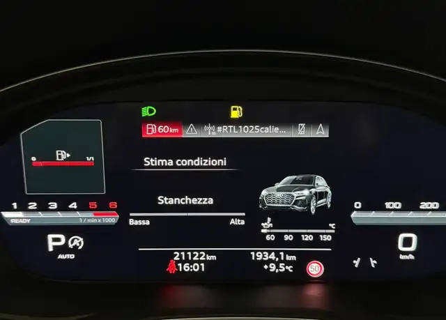Audi Q5 view 16