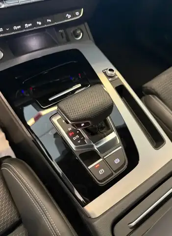 Audi Q5 view 22