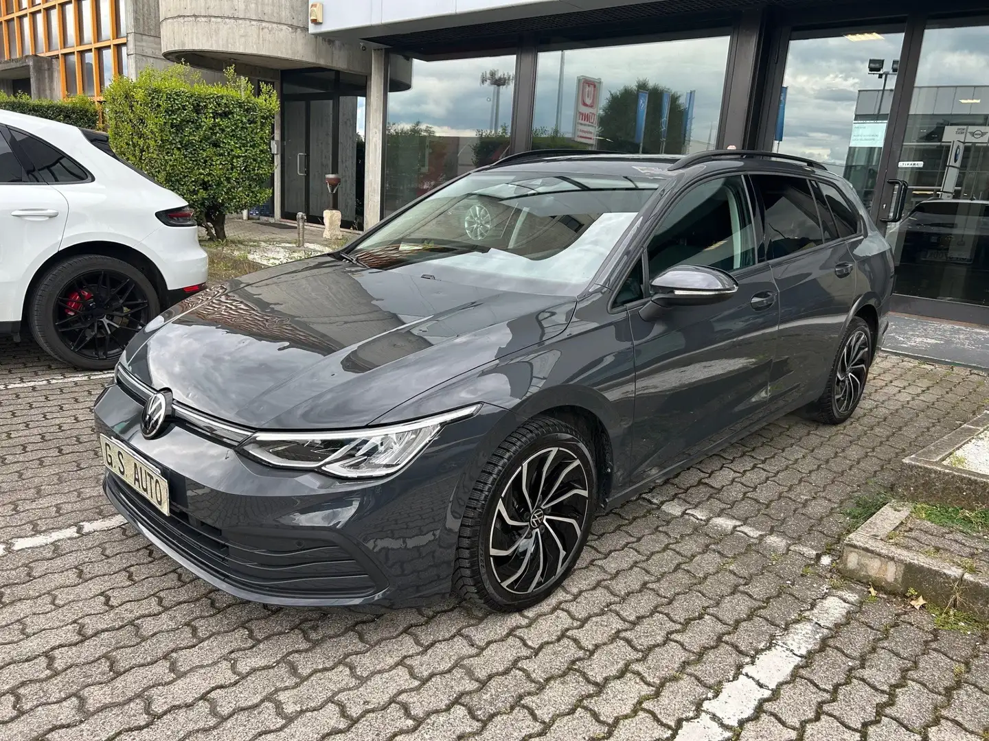 Volkswagen Golf Variant 1.5 tgi Life 130cv dsg - GRANDINATA Šedá - 1