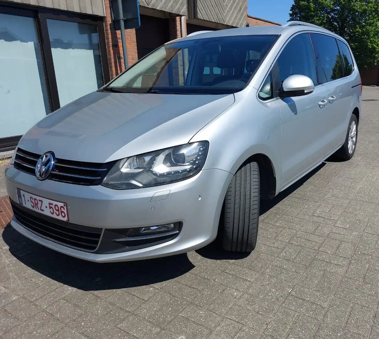 Volkswagen Sharan 2.0 TDI DSG Blue Motion Highline Zilver - 2