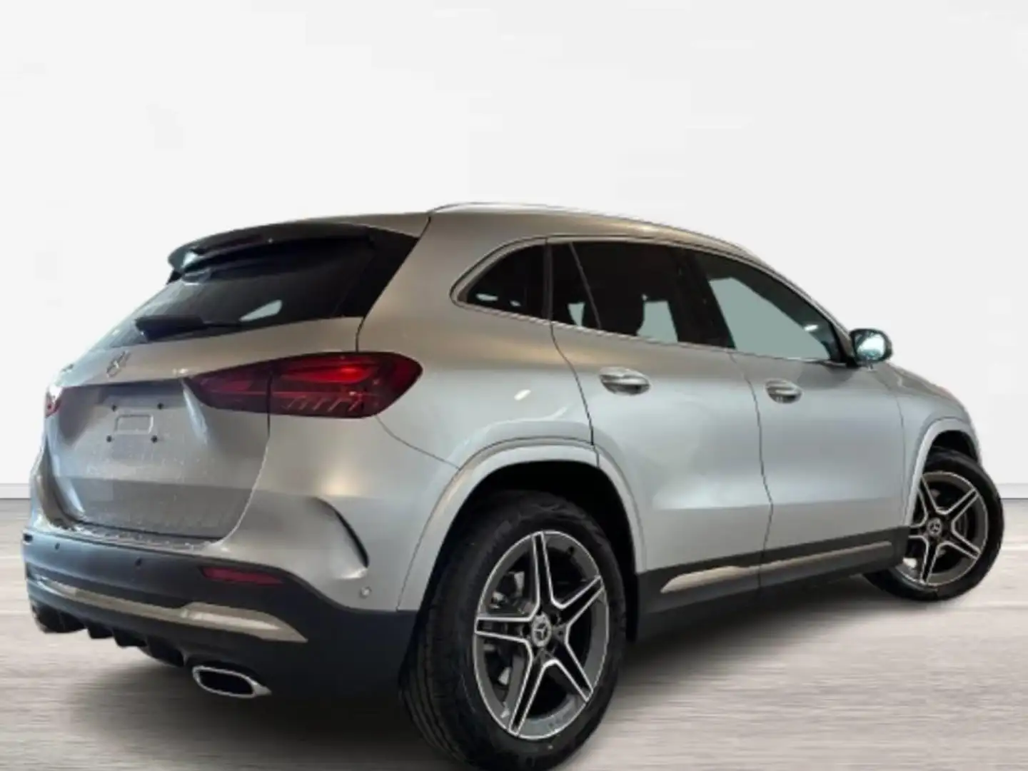 Mercedes-Benz GLA 200 - 2
