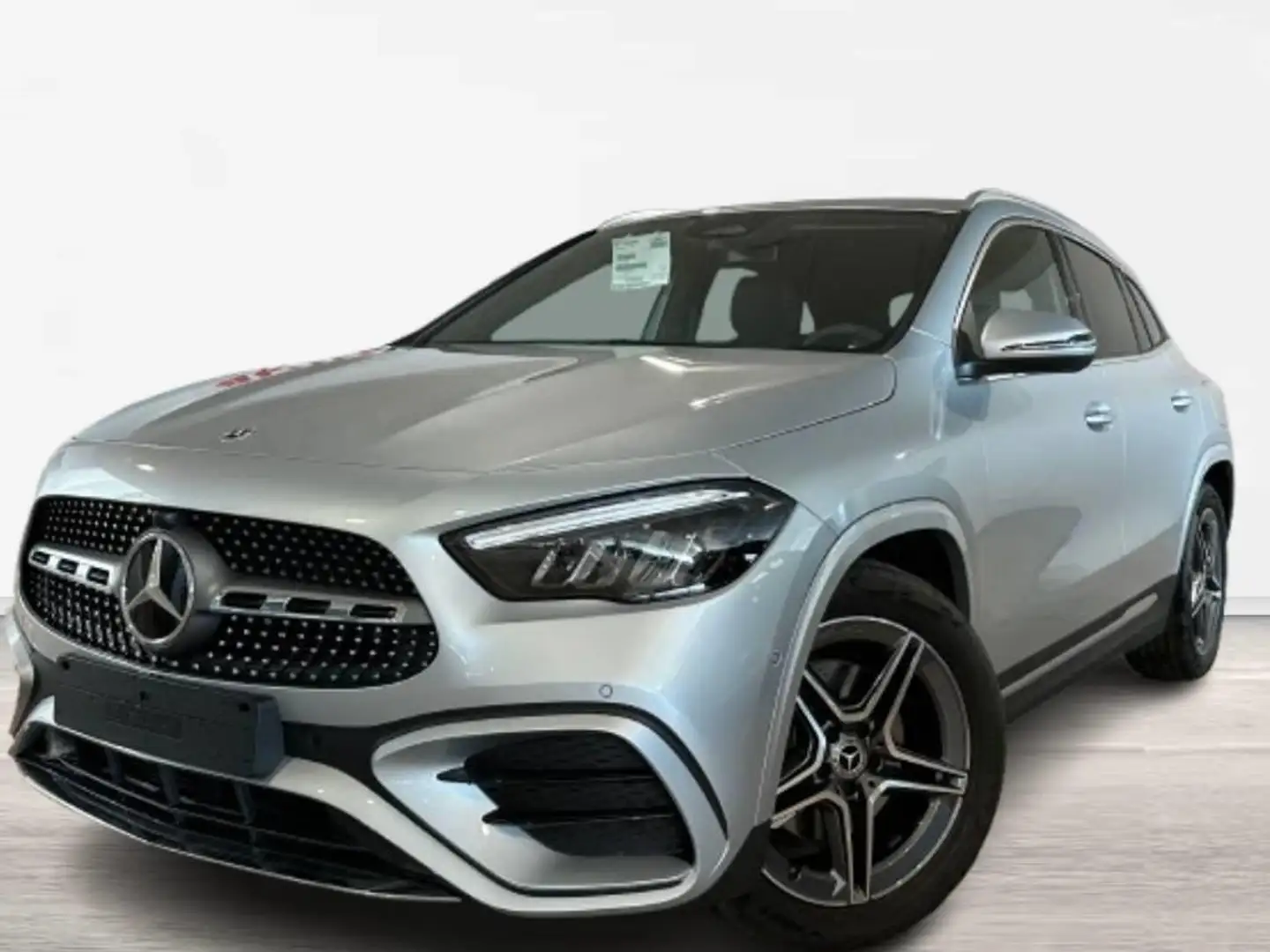 Mercedes-Benz GLA 200 - 1