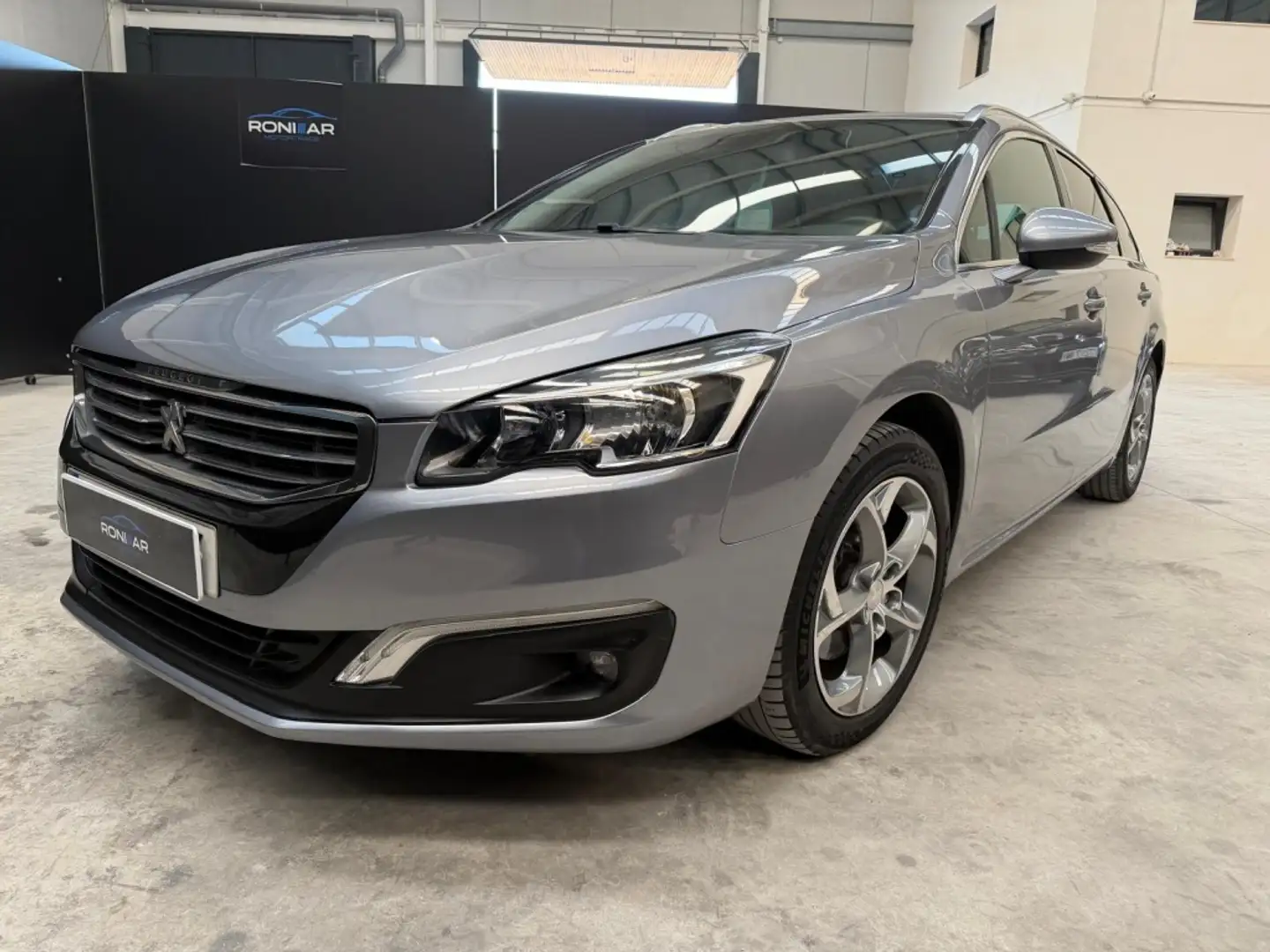 Peugeot 508 SW 2.0BlueHDI Active 150 Gris - 1