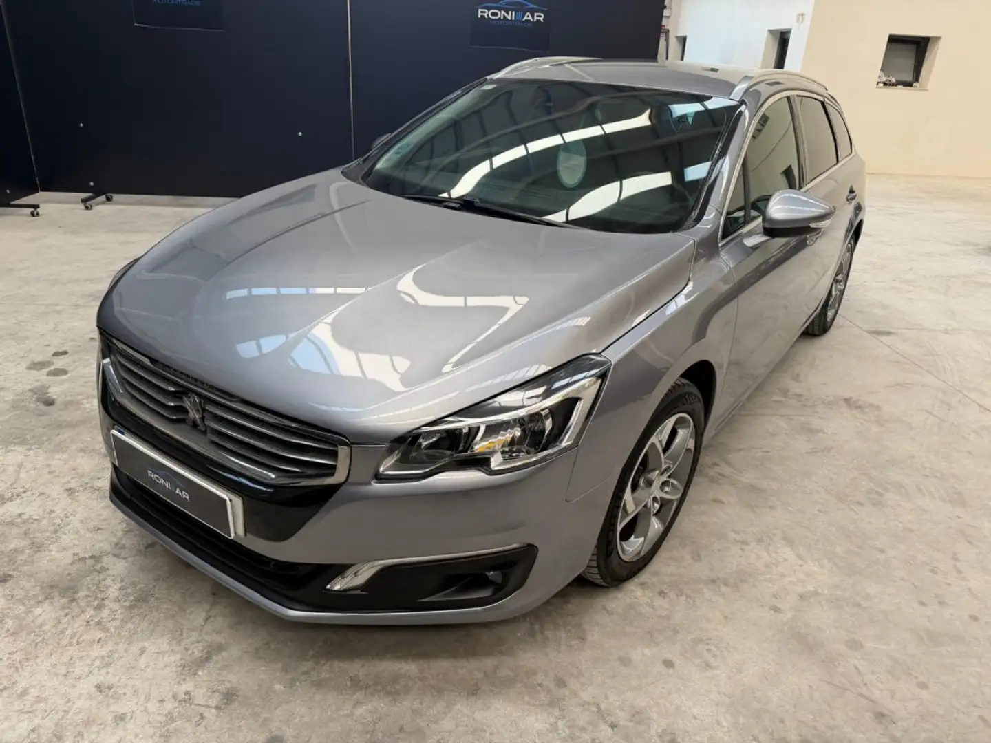 Peugeot 508 SW 2.0BlueHDI Active 150 Gris - 2