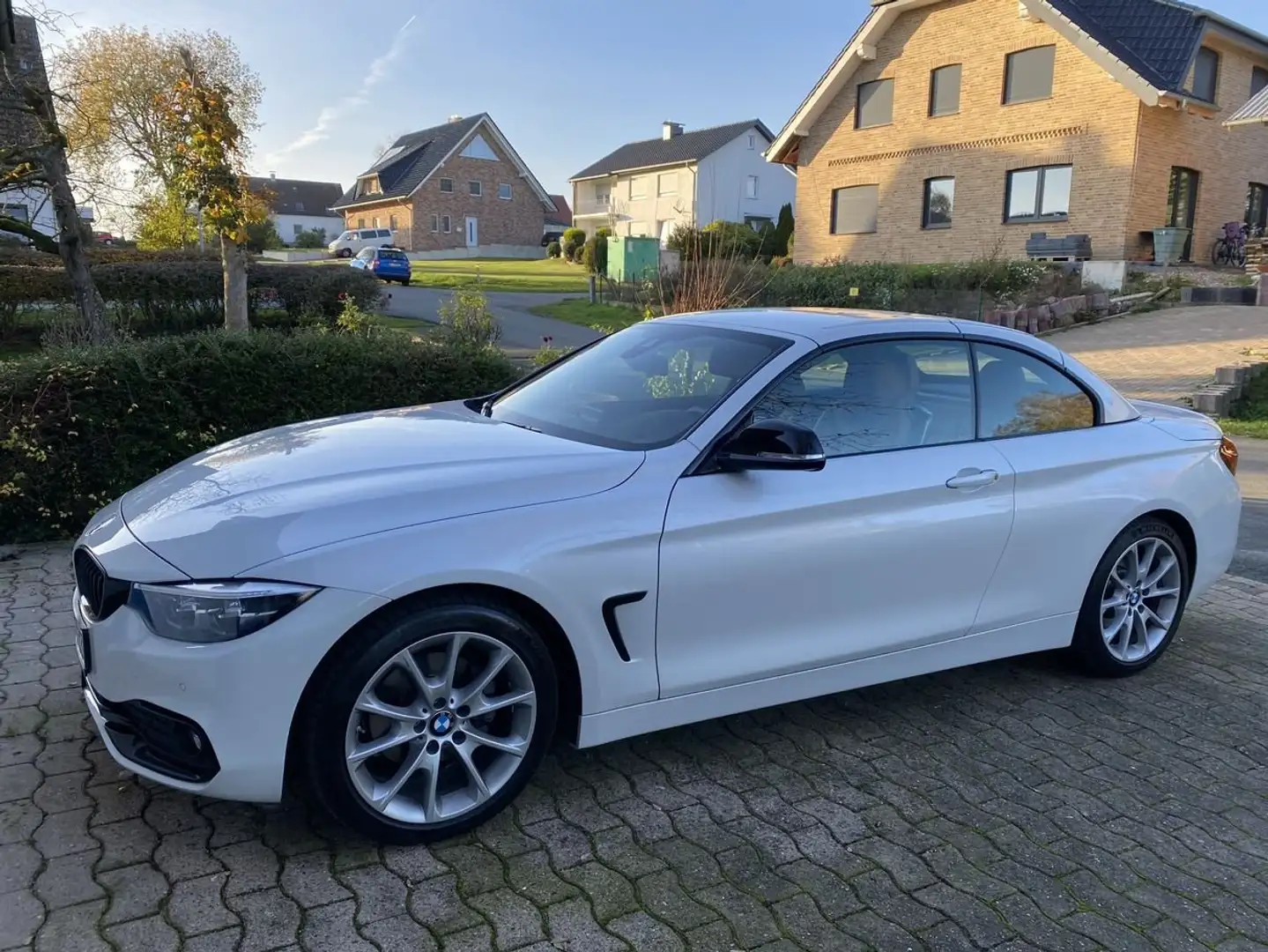 BMW 420 420d Cabrio Aut. Sport Line Weiß - 2