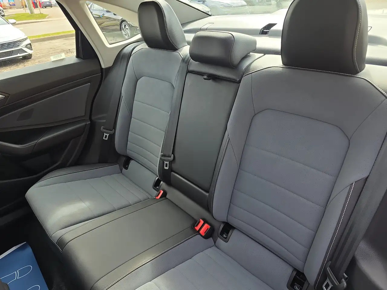 Volkswagen Jetta снимка Volkswagen Jetta