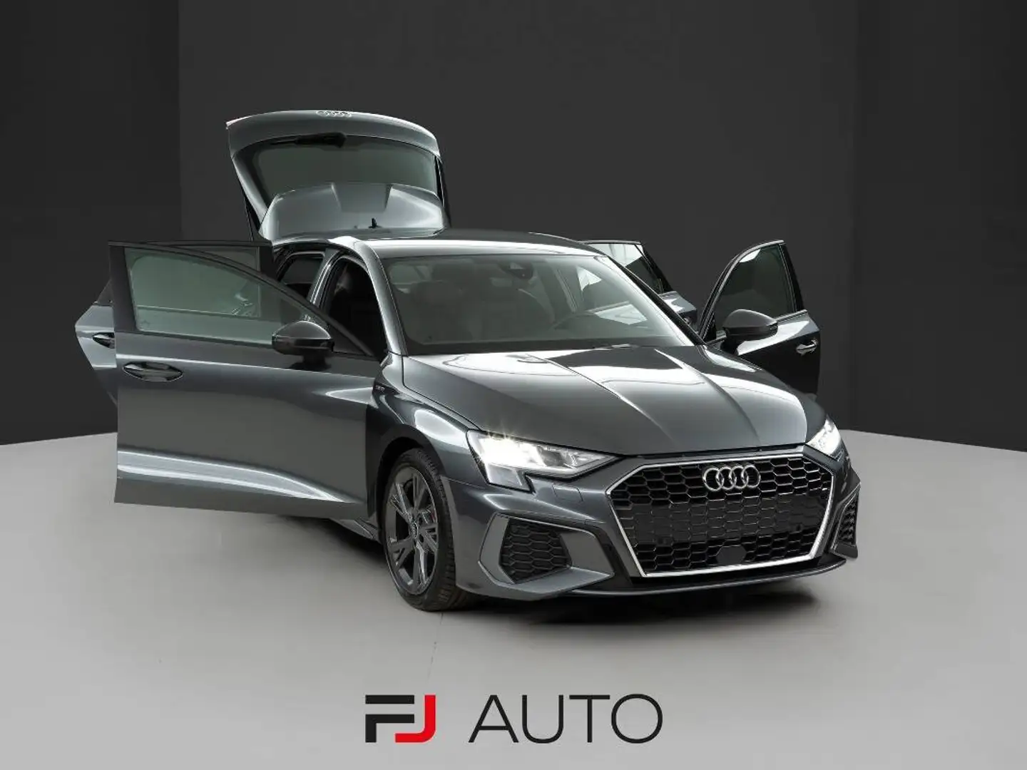 Audi A3 40 2.0 TDI S line edition quattro s-tronic Grigio - 2