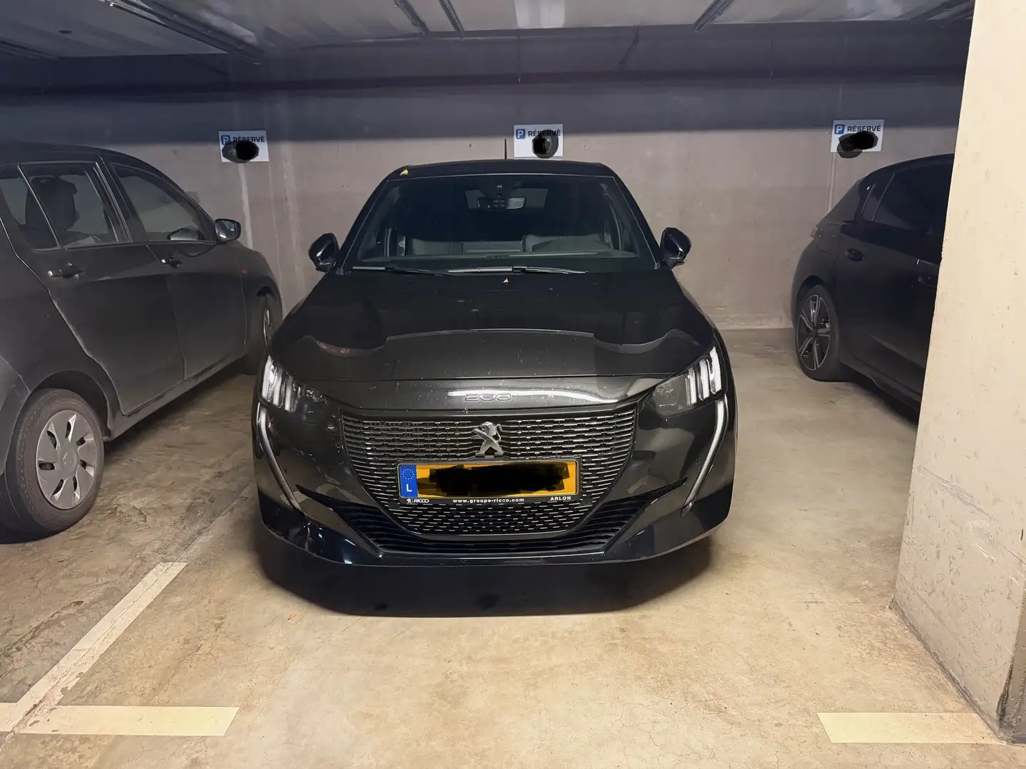 Peugeot 208 208 GT BlueHDi 100 Noir - 1