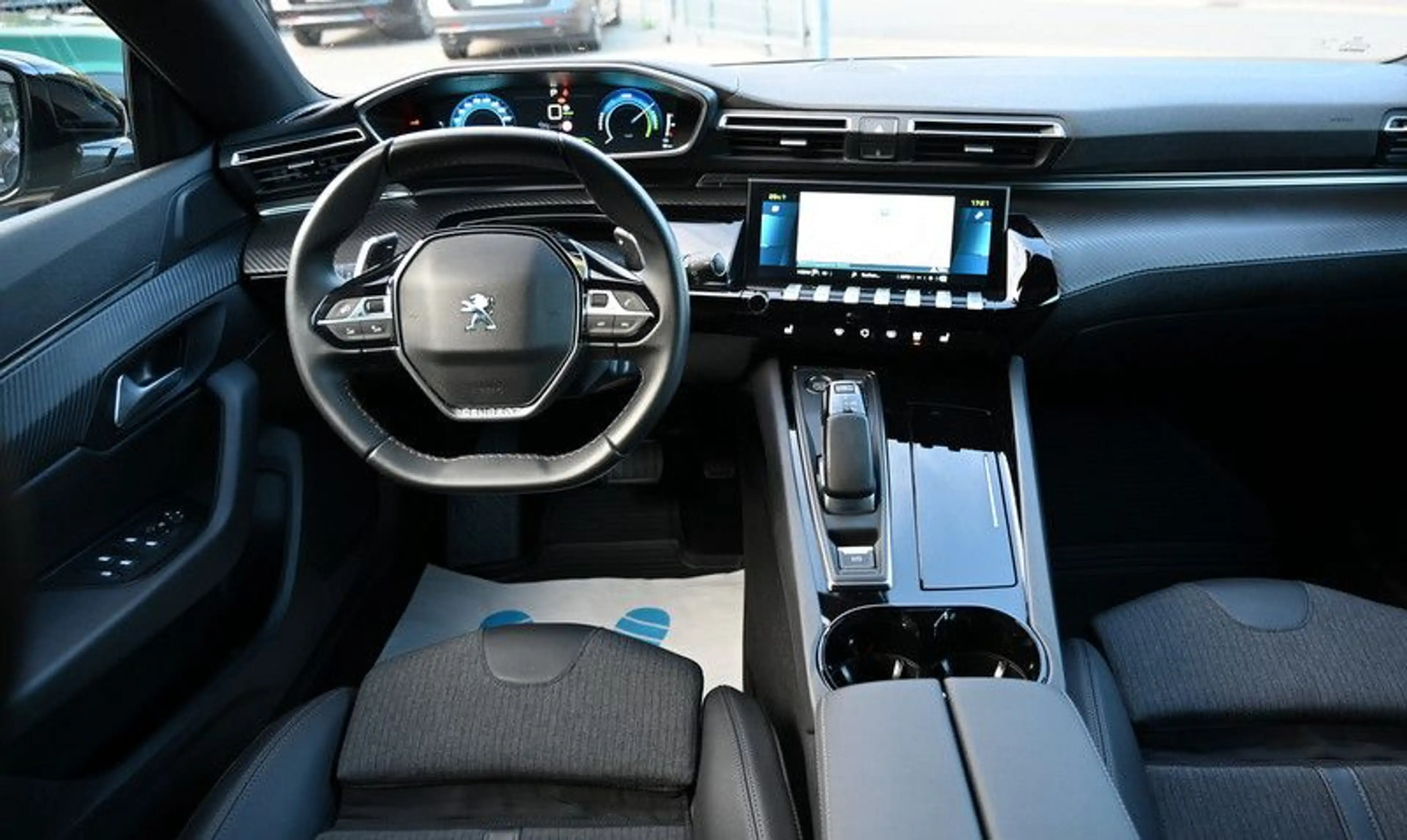 Peugeot 508 SW Hybrid 225 Allure Pack Navi 1.Hd — photo 9