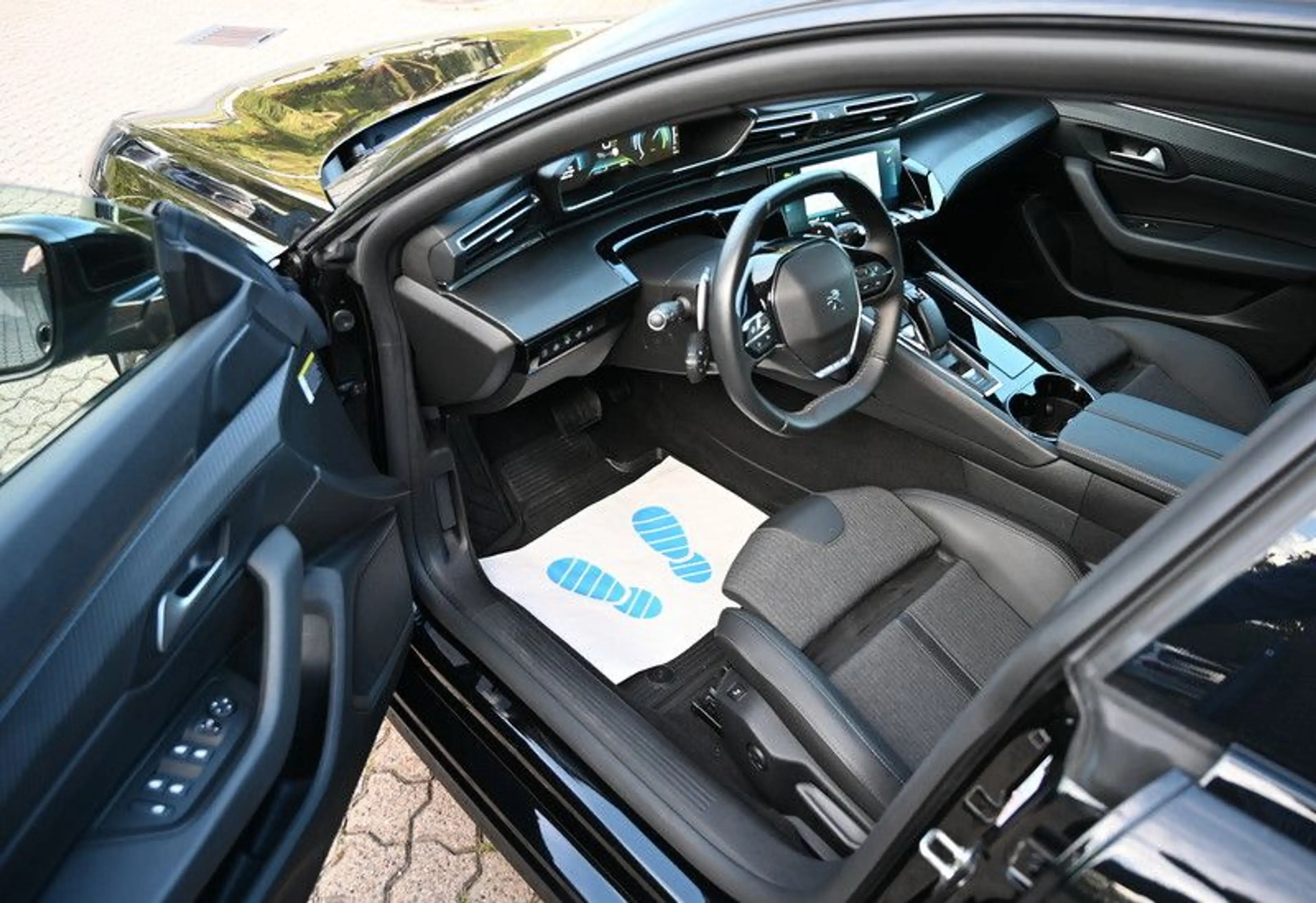 Peugeot 508 SW Hybrid 225 Allure Pack Navi 1.Hd — photo 10