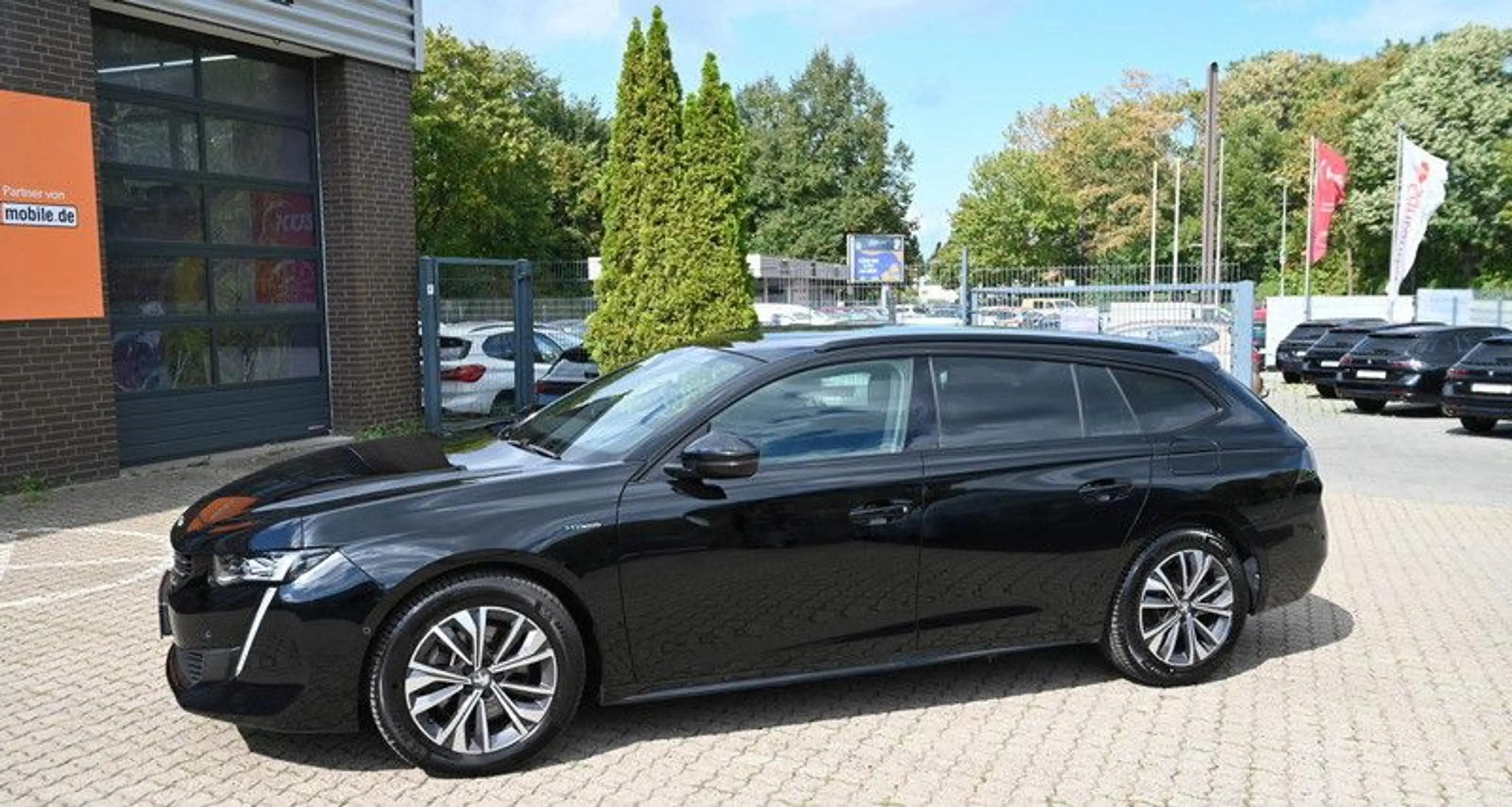 Peugeot 508 SW Hybrid 225 Allure Pack Navi 1.Hd — photo 4