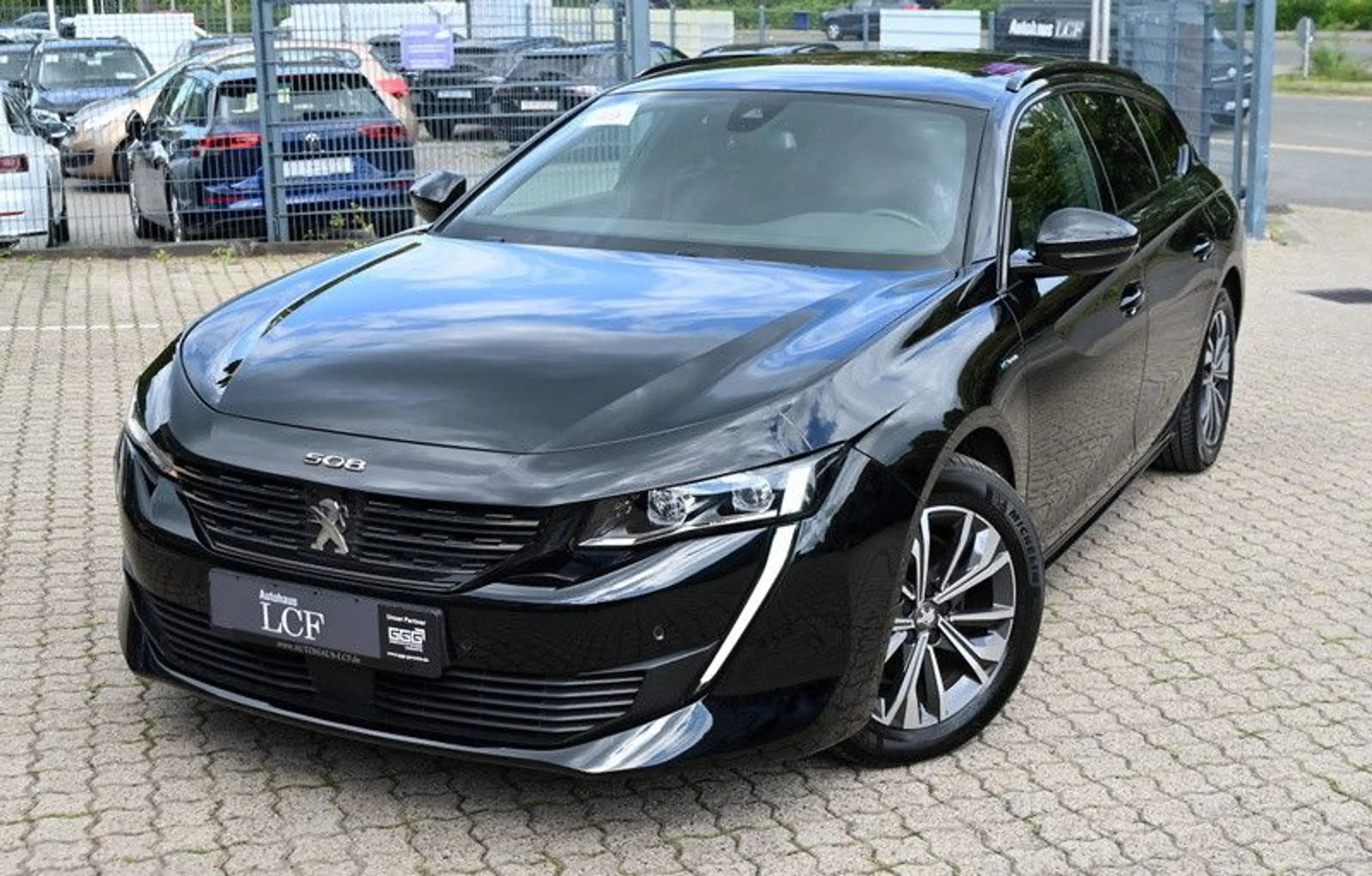 Peugeot 508 SW Hybrid 225 Allure Pack Navi 1.Hd — photo 2
