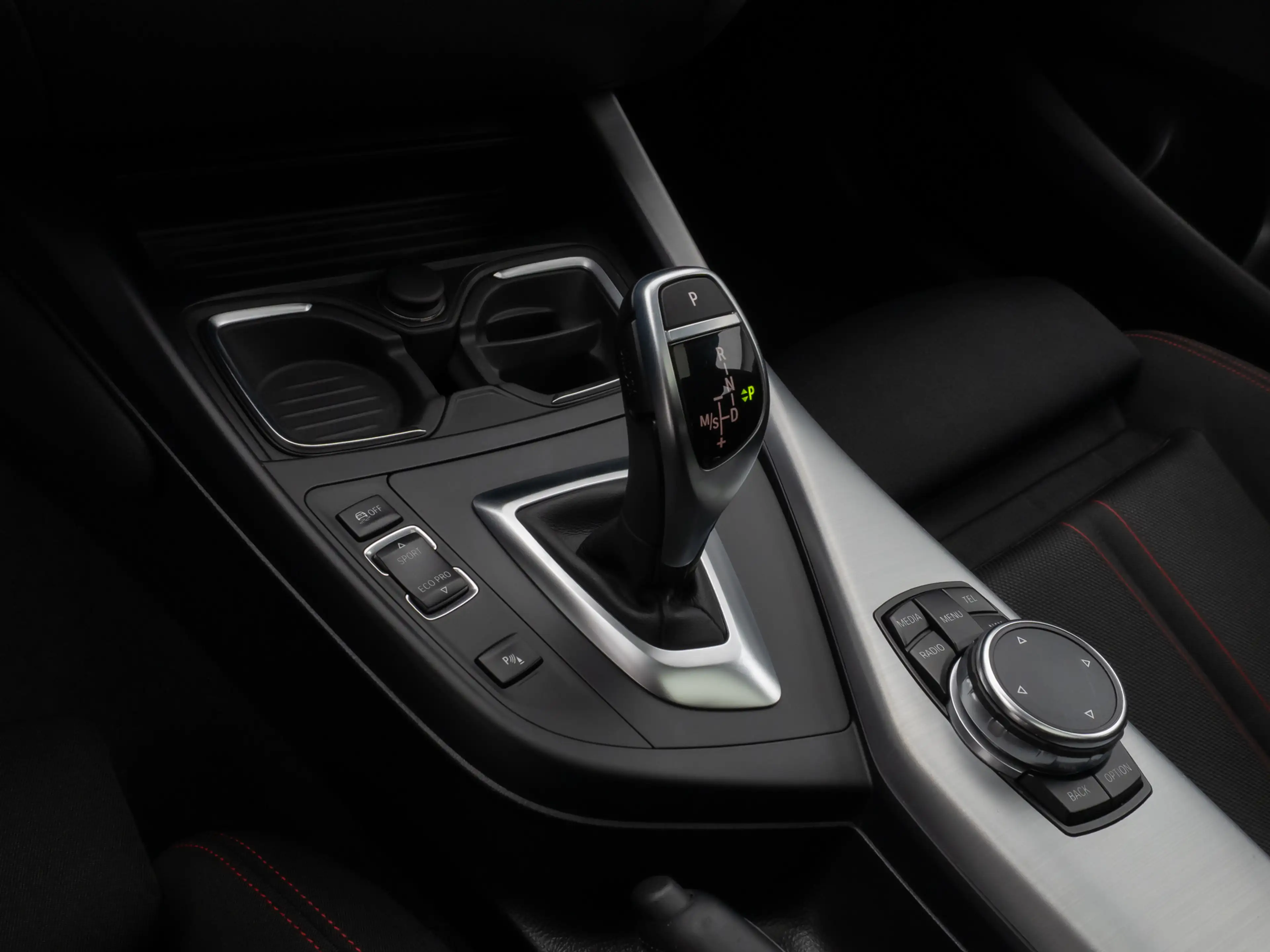 BMW 120 Sport Line Glasdach H K PDC LED Komfort — photo 22