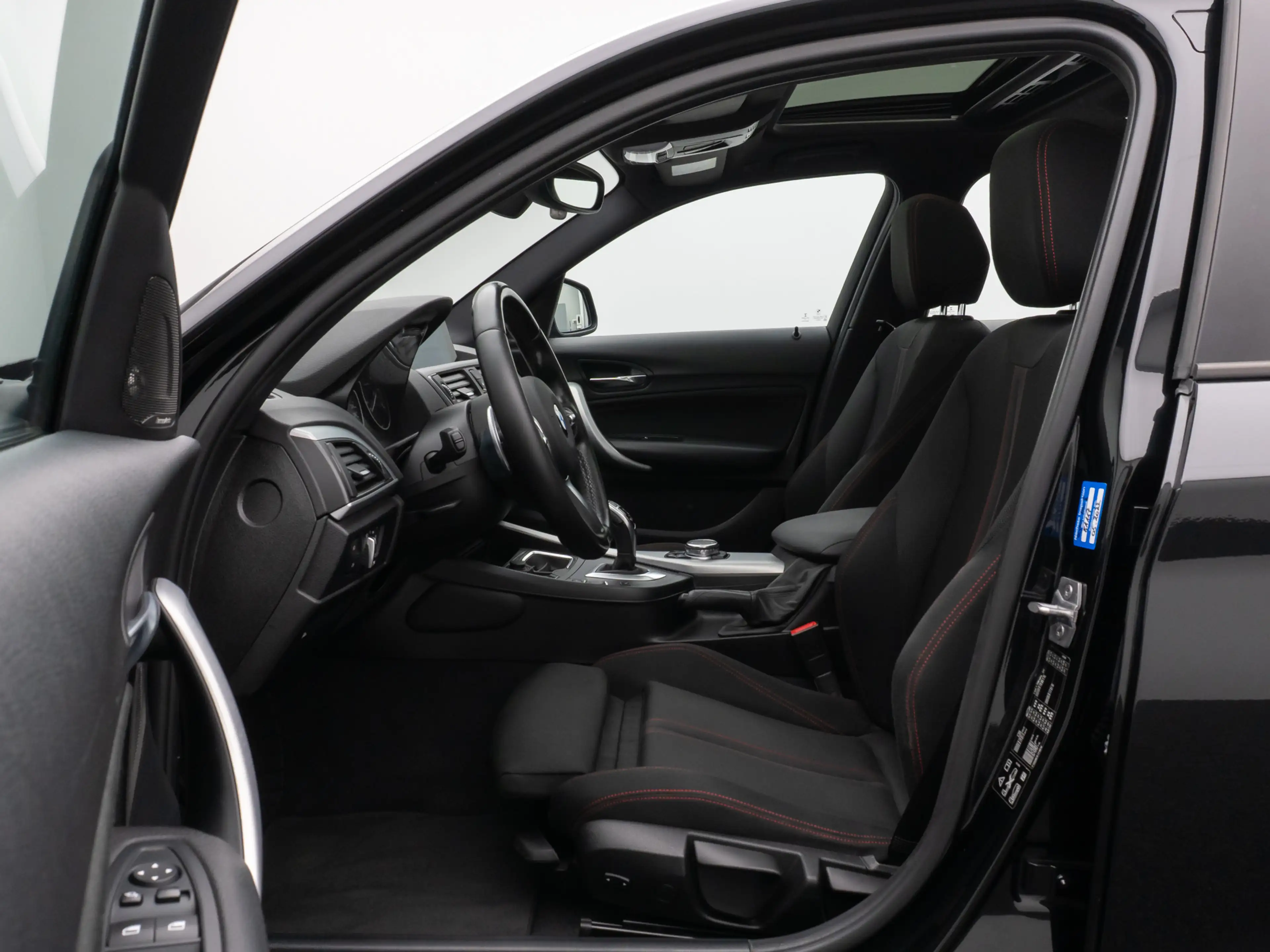 BMW 120 Sport Line Glasdach H K PDC LED Komfort — photo 19
