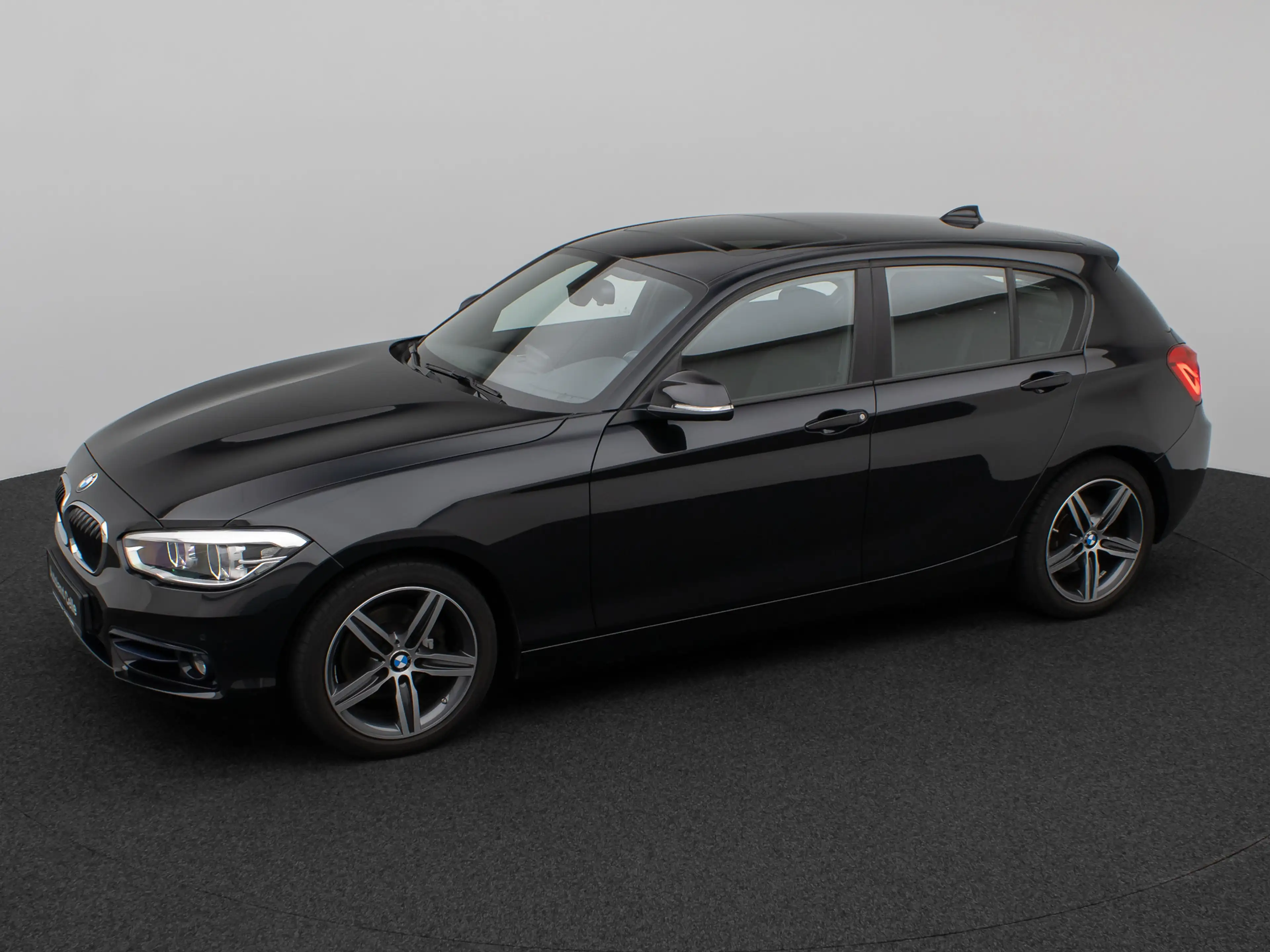 BMW 120 Sport Line Glasdach H K PDC LED Komfort — photo 12
