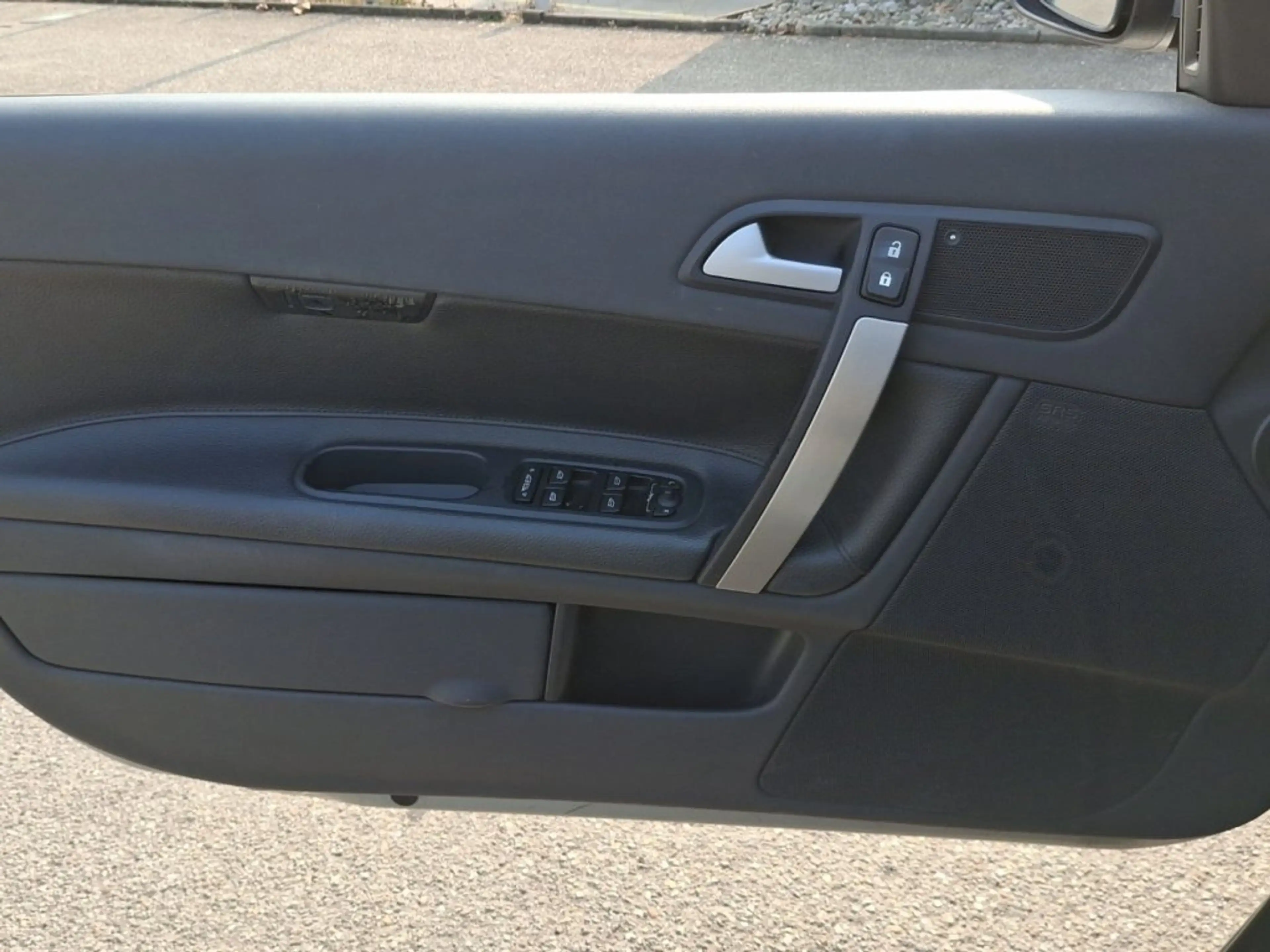 Volvo C70 D5 Summum — photo 9