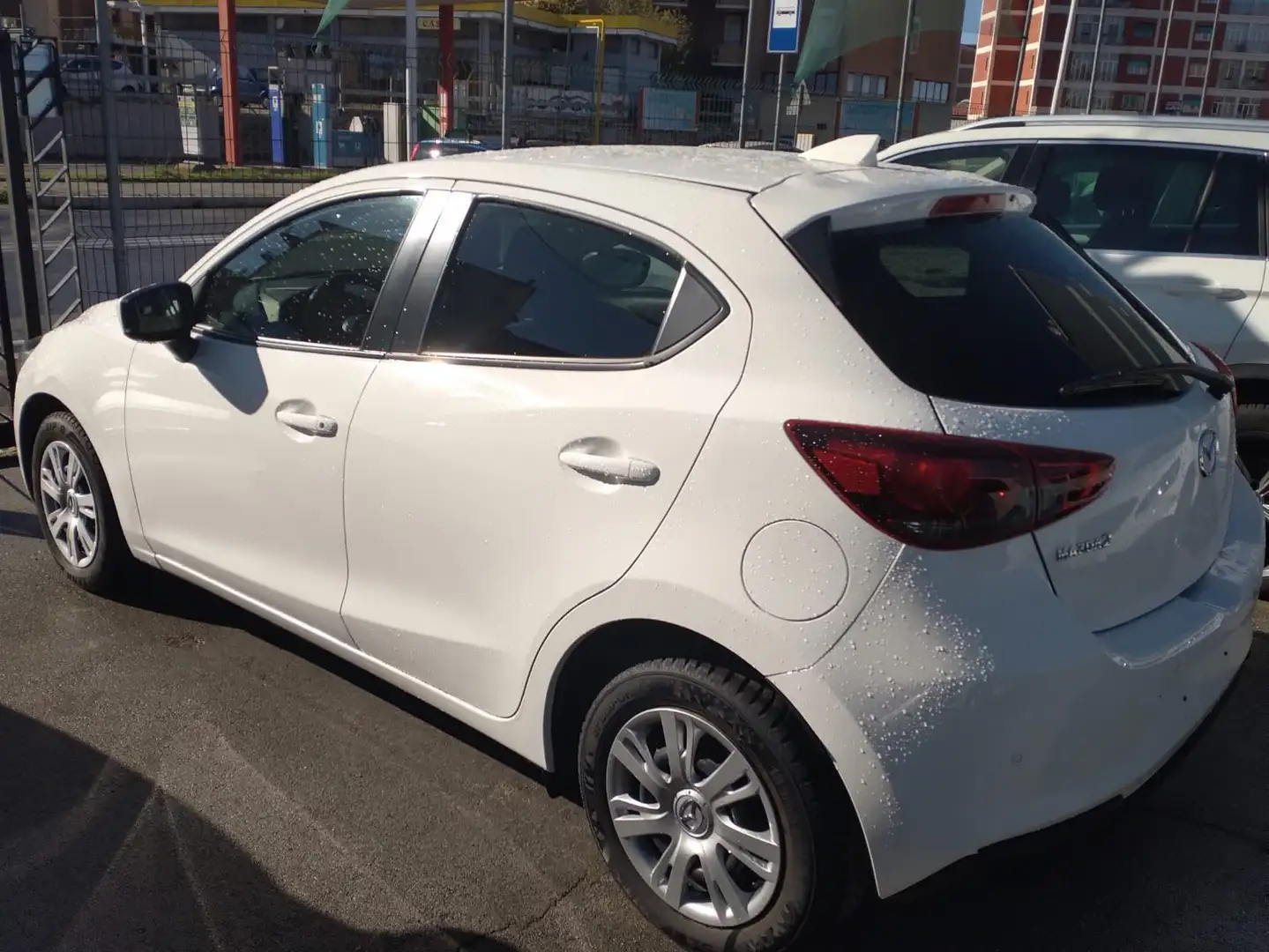 Mazda 2 1.5 hybrid Blanc - 2
