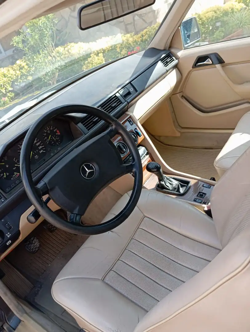 Mercedes-Benz 300 300 E Noir - 2