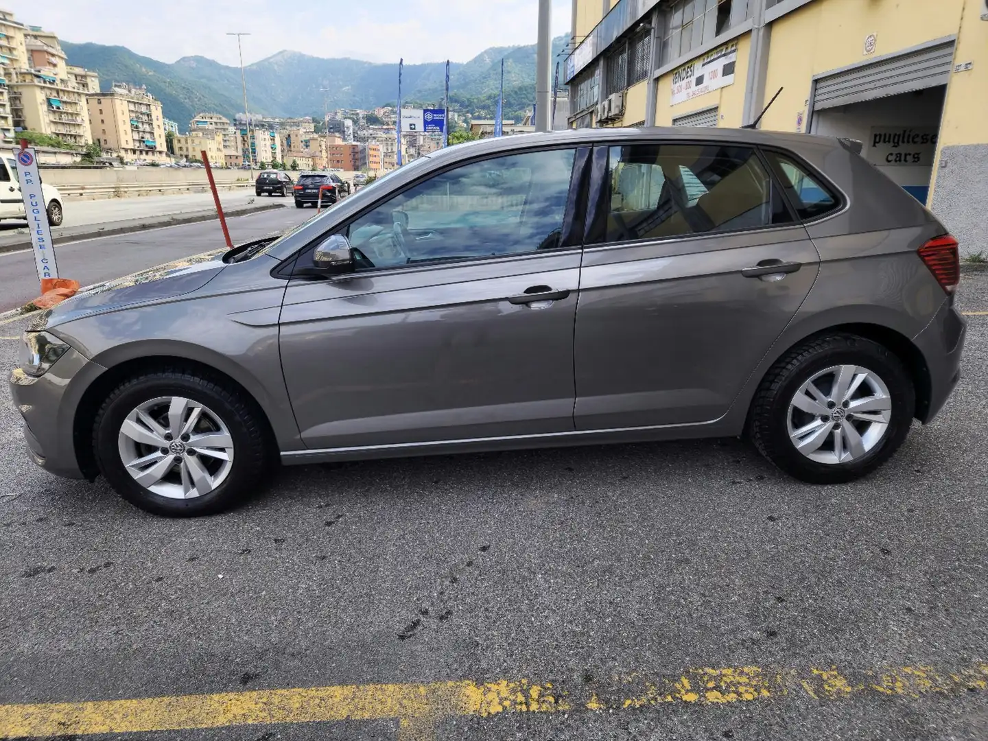Volkswagen Polo 5p 1.0 tsi Comfortline 95cv Grigio - 2