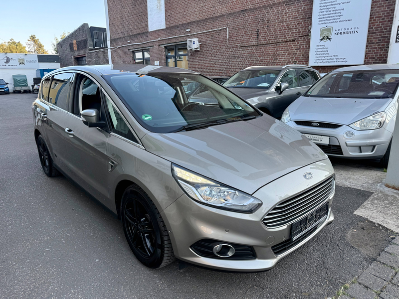 Ford S-Max Titanium 2.Hand 241PS Automatik Carplay Kamera — photo 3