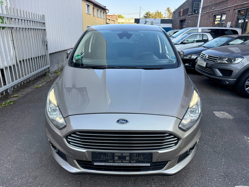 Ford S-Max Titanium 2.Hand 241PS Automatik Carplay Kamera — photo 2