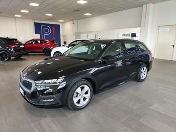 2.0 TDI DSG Wagon Executive Navi Sensori Fari LED