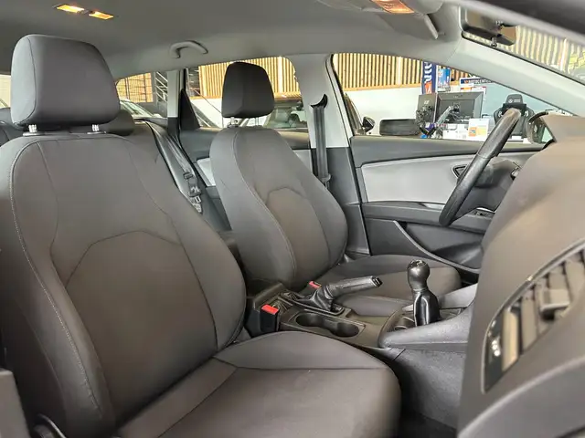 Seat Leon view 9
