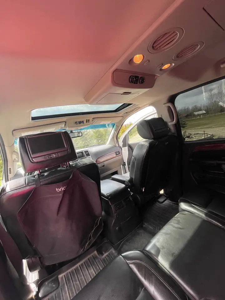 Nissan Armada снимка Nissan Armada