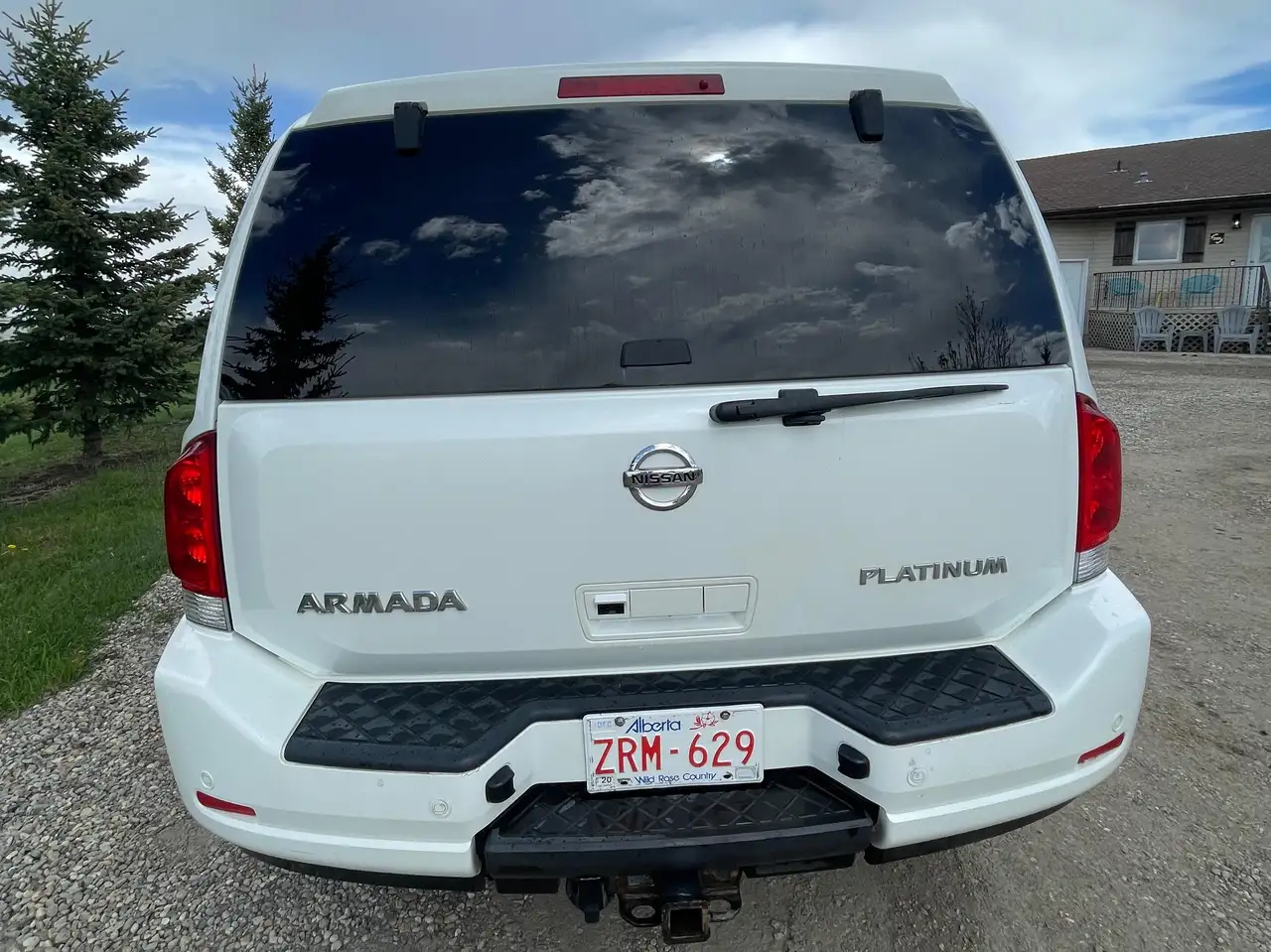 Nissan Armada снимка Nissan Armada