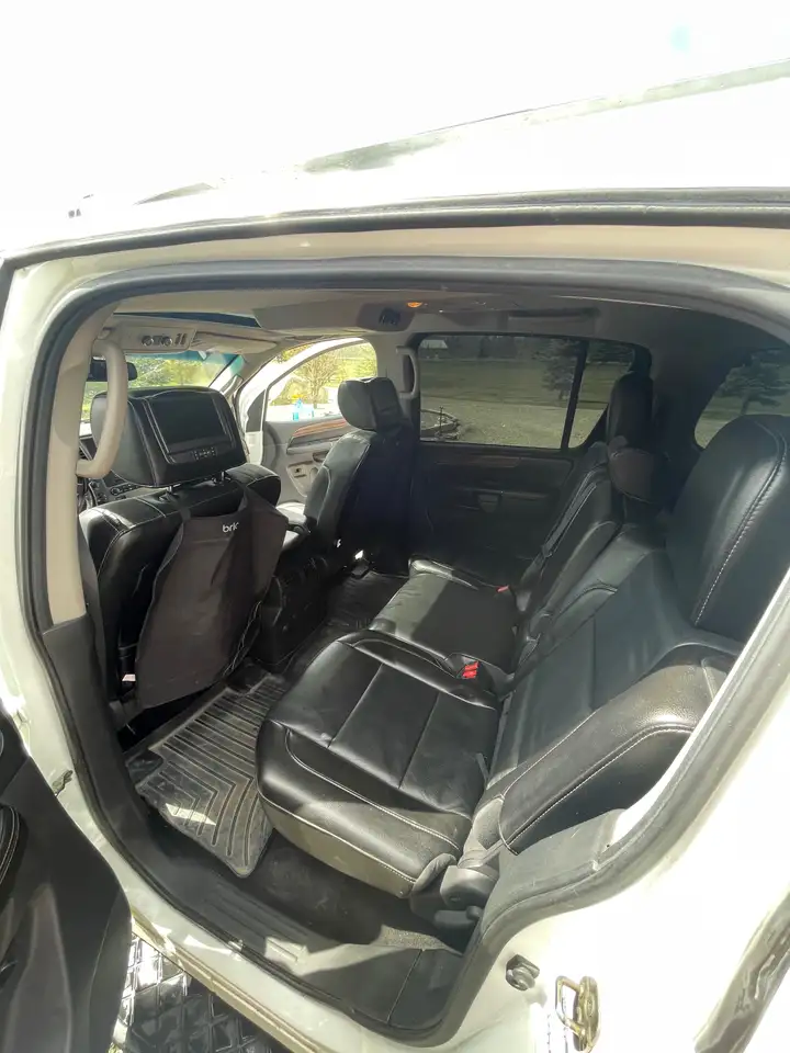 Nissan Armada снимка Nissan Armada