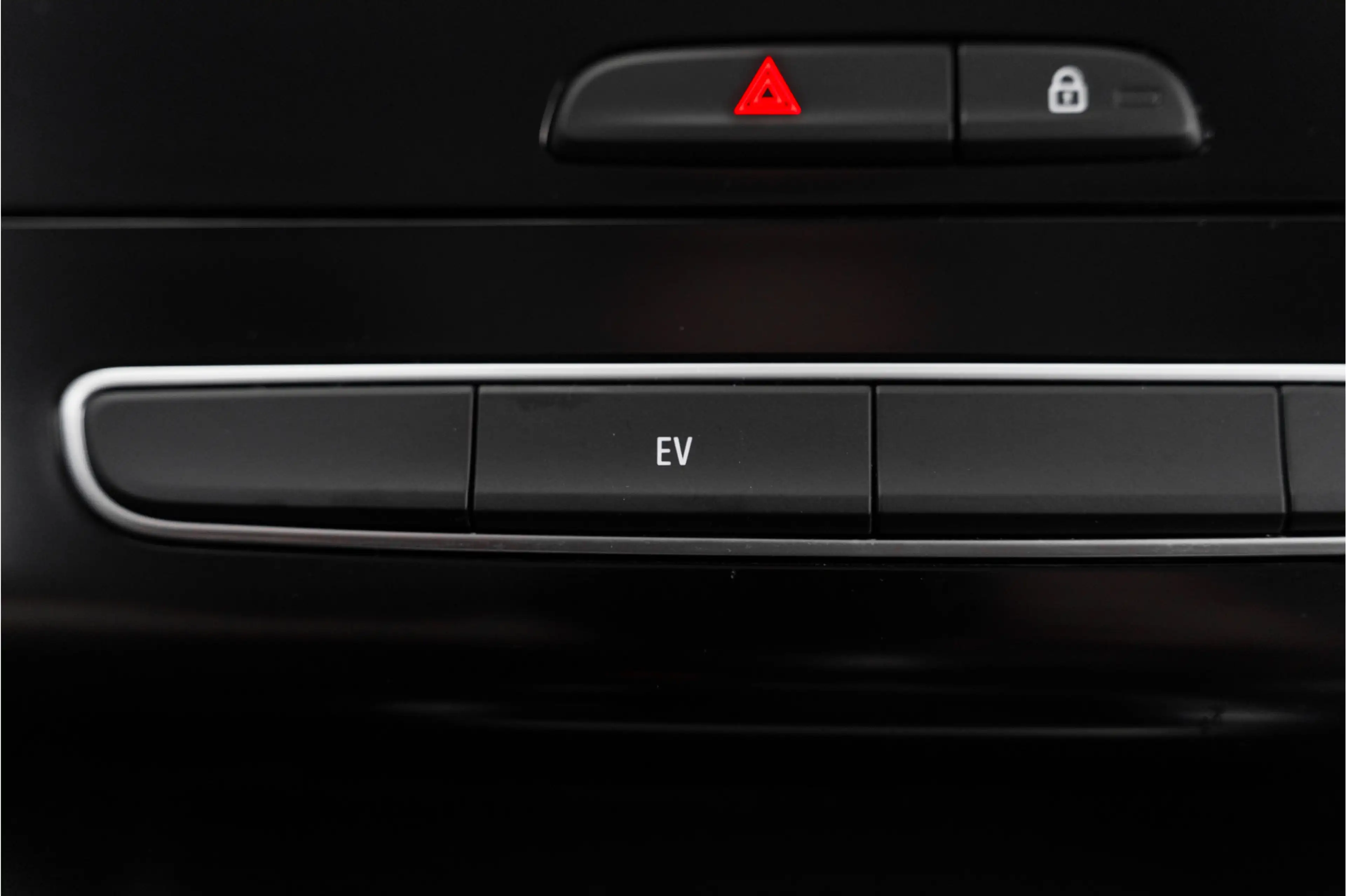 Renault Megane E-Tech Estate 1.6 Plug-In Hybrid 160 Equilibre — photo 21