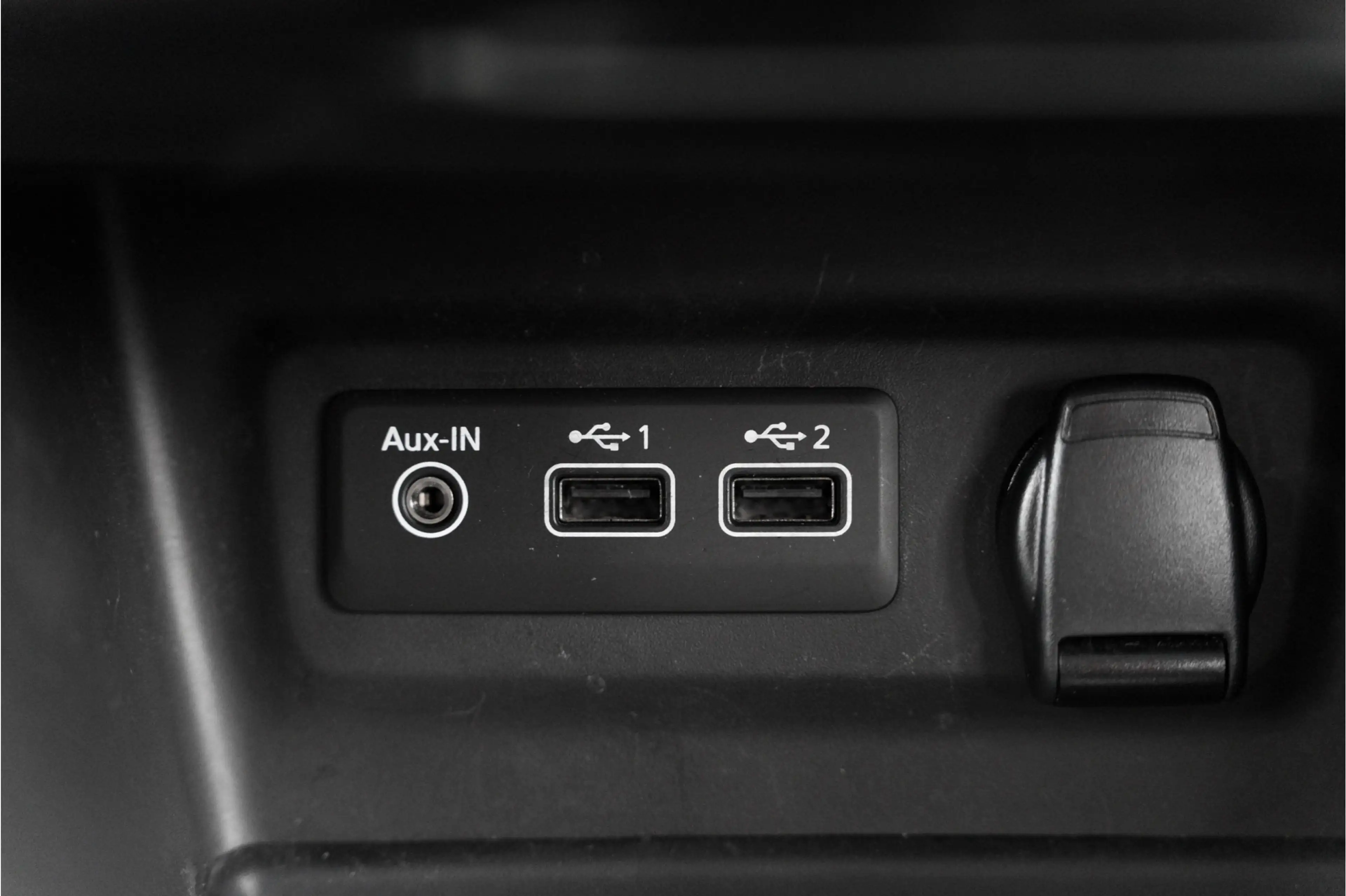 Renault Megane E-Tech Estate 1.6 Plug-In Hybrid 160 Equilibre — photo 22